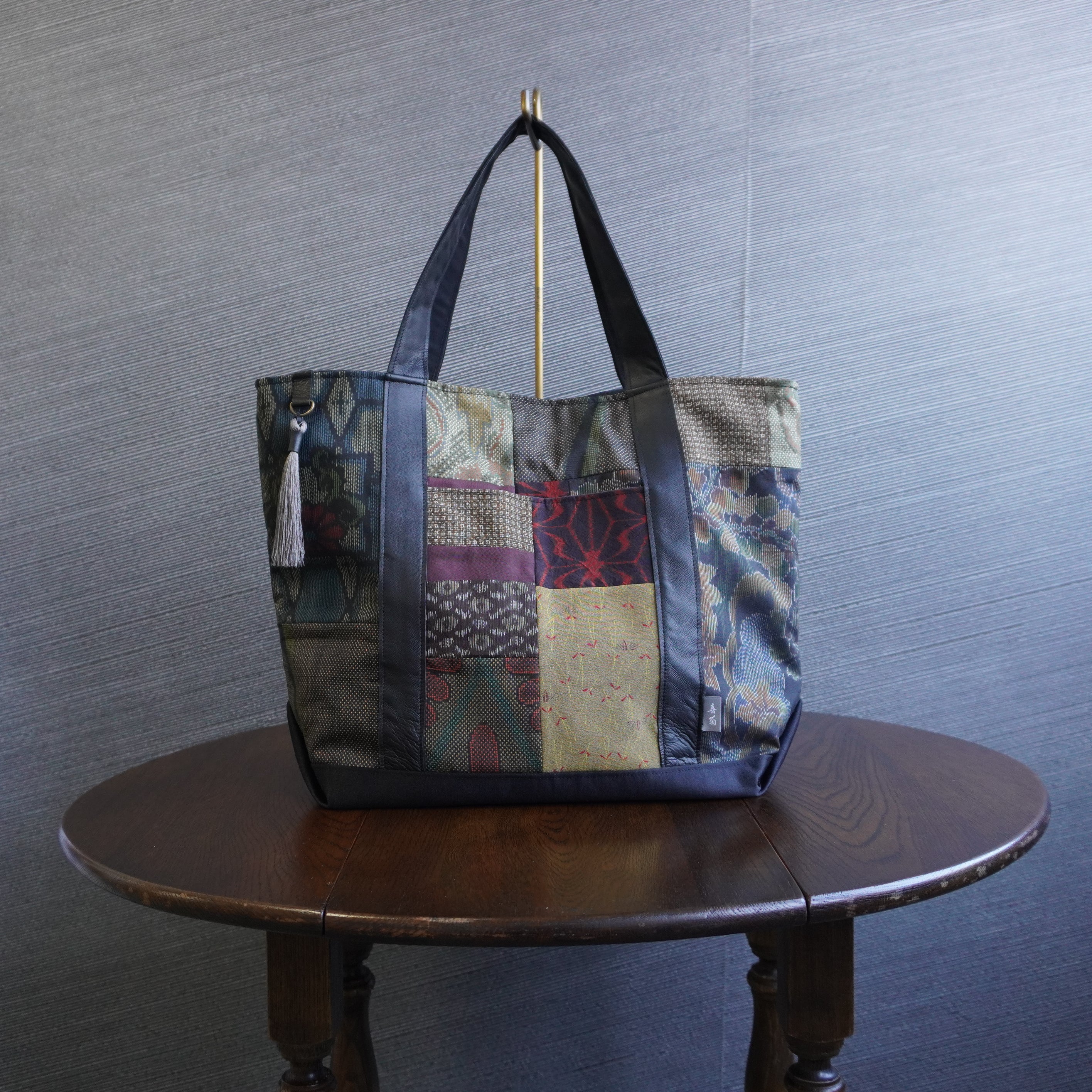 パッチワーク仕様のトートバッグ K187