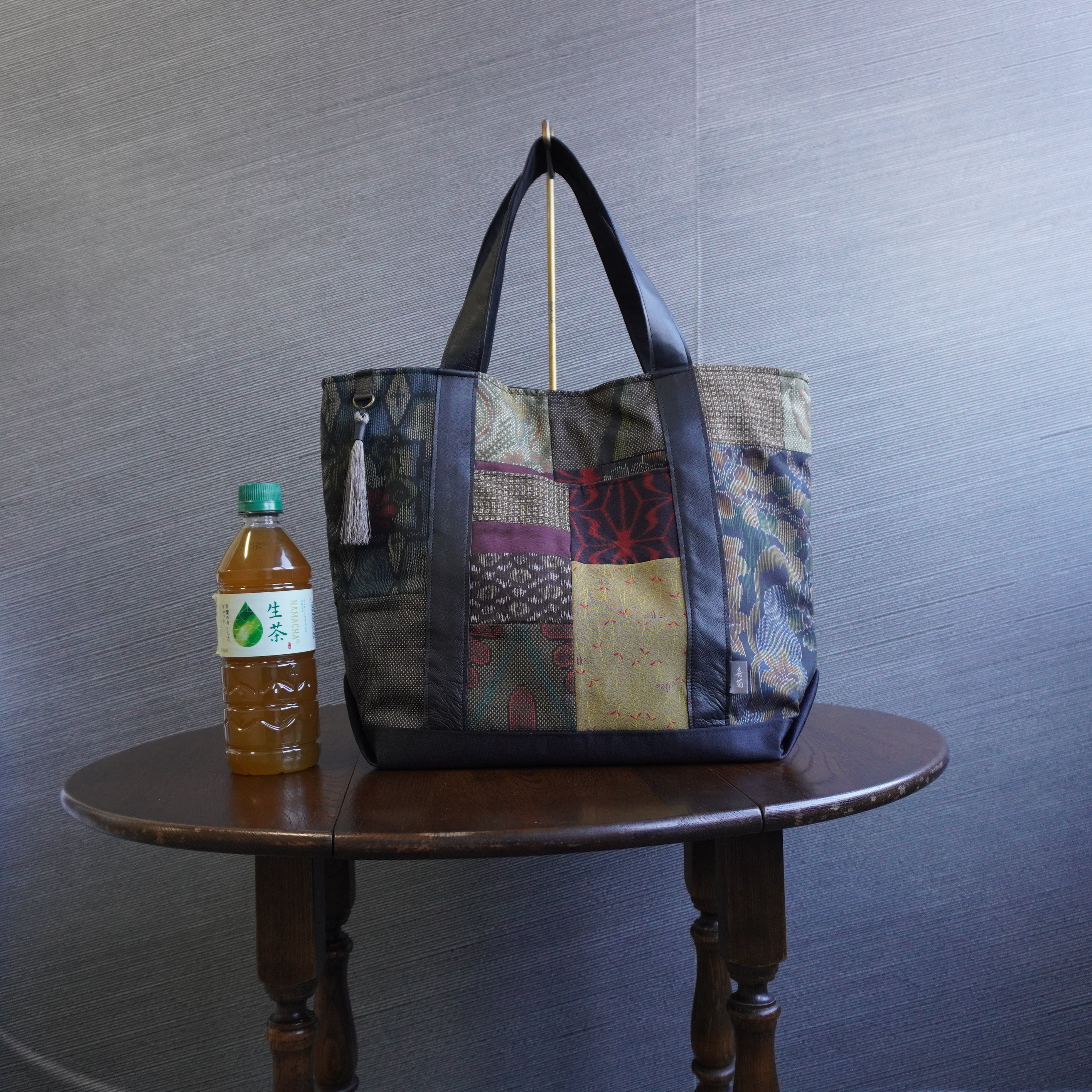 パッチワーク仕様のトートバッグ K187