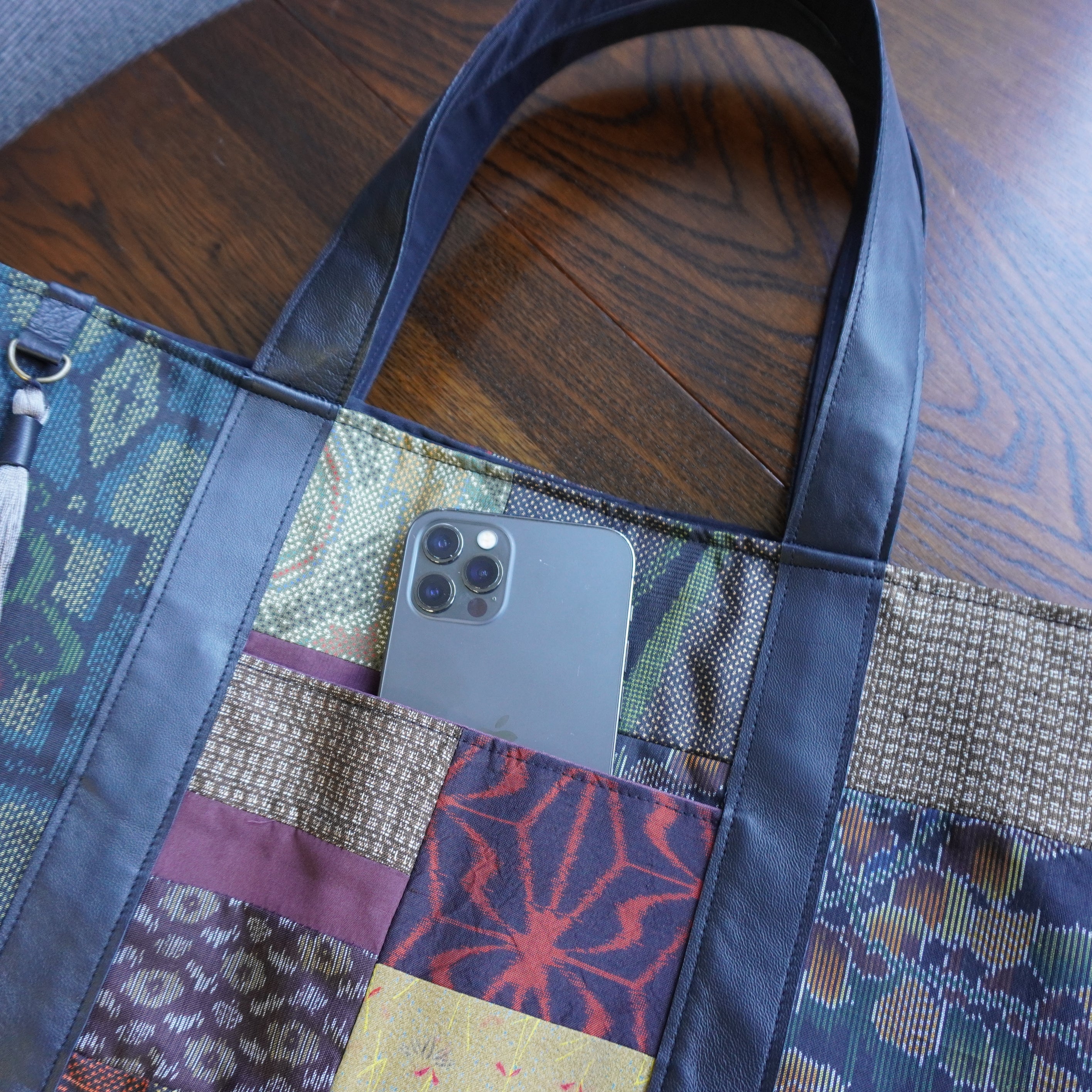 パッチワーク仕様のトートバッグ K187