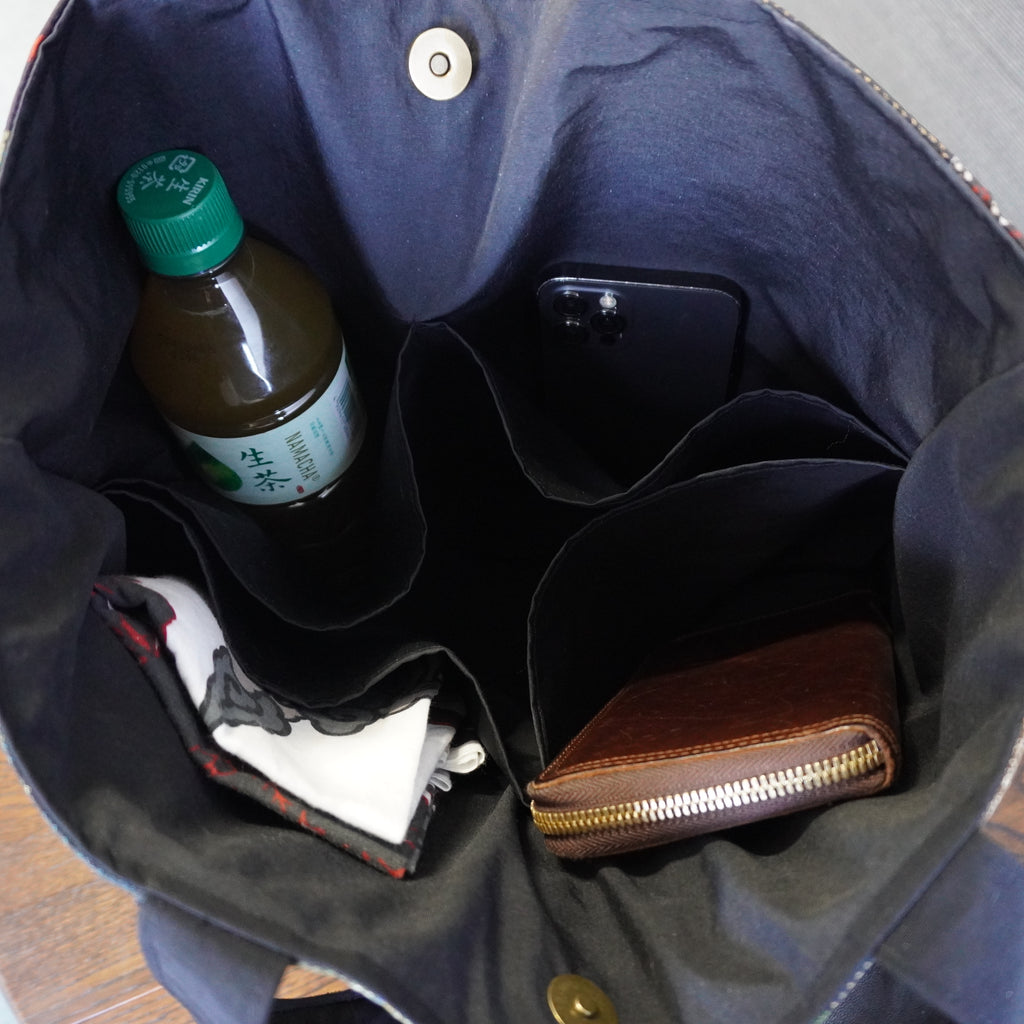 パッチワーク仕様のトートバッグ K187