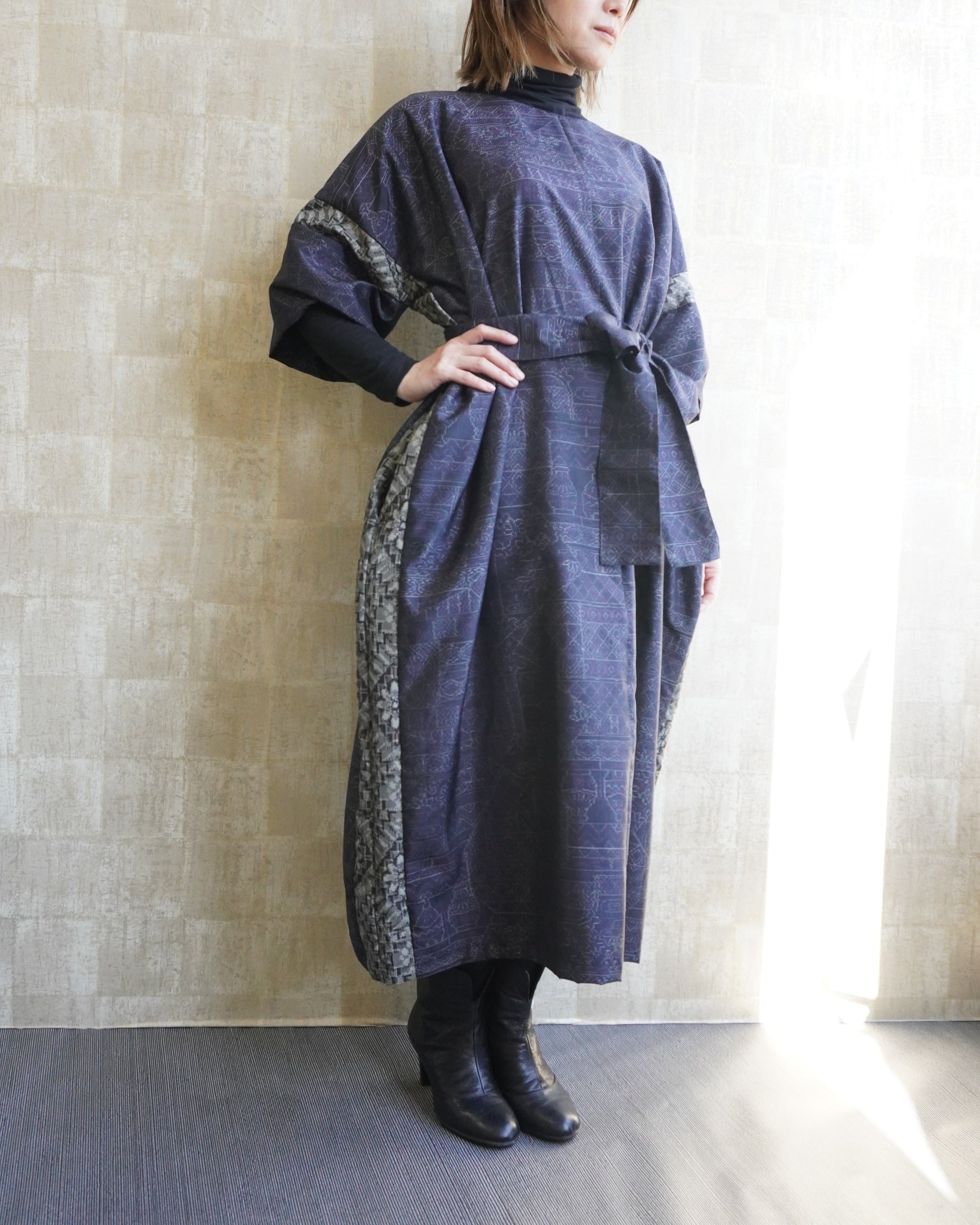 大島紬を使用した群青色のワンピース K188