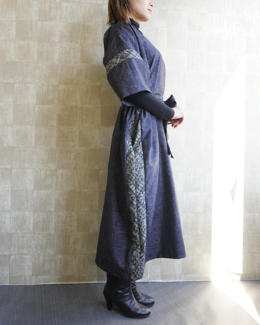 大島紬を使用した群青色のワンピース K188