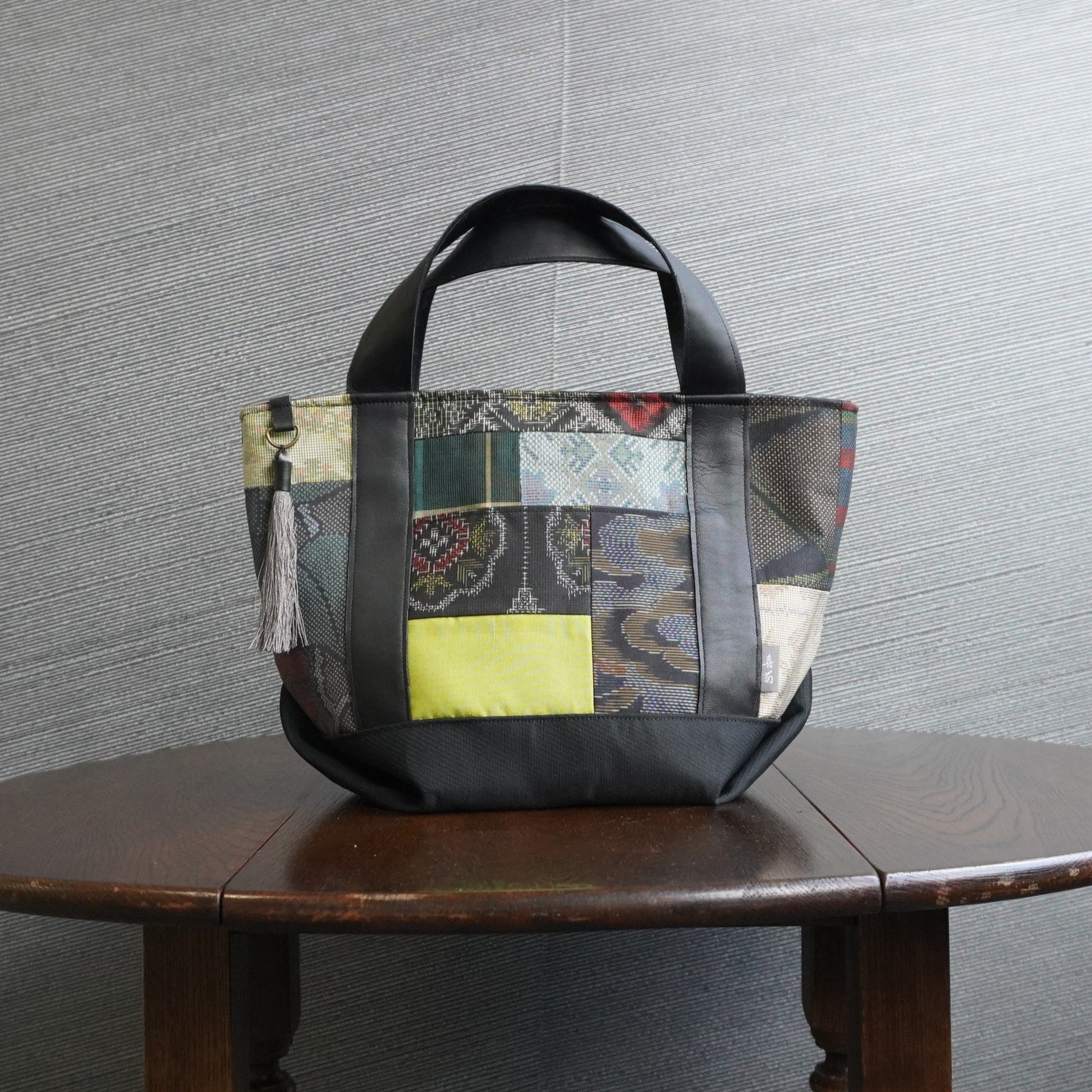 パッチワーク仕様のミニトートバッグ K193