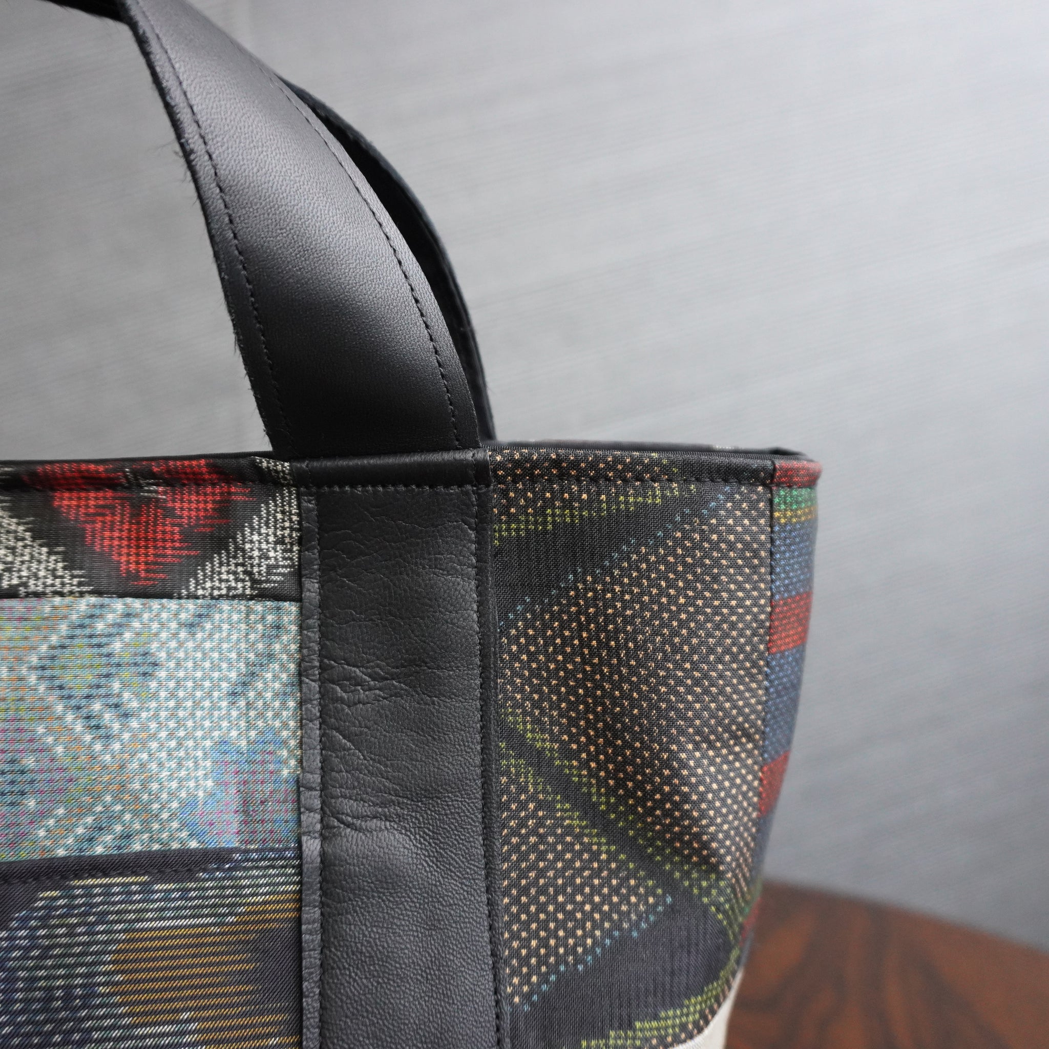 パッチワーク仕様のミニトートバッグ K193