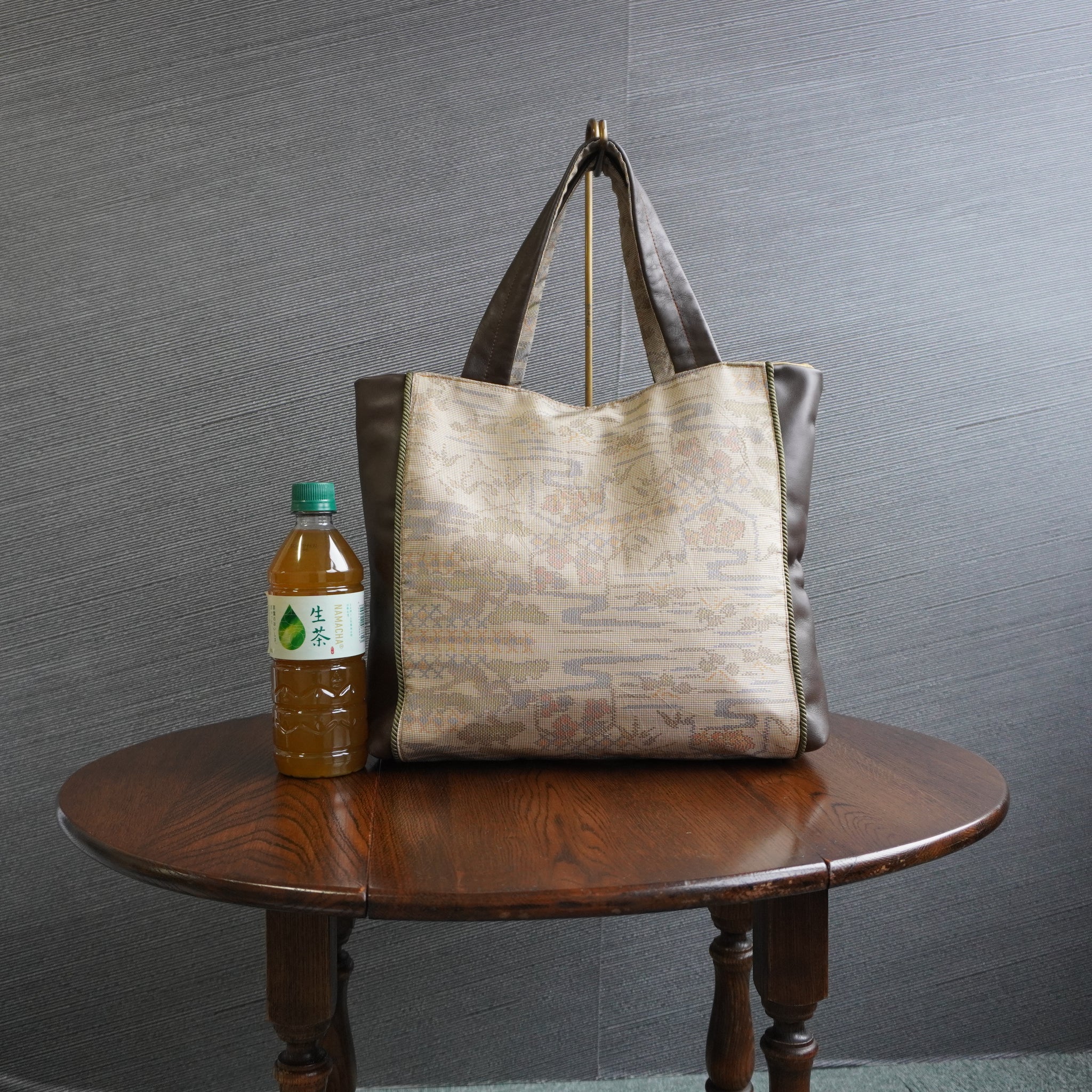 大島紬と本革使用　アップサイクルバッグ　レザーバッグ　K082