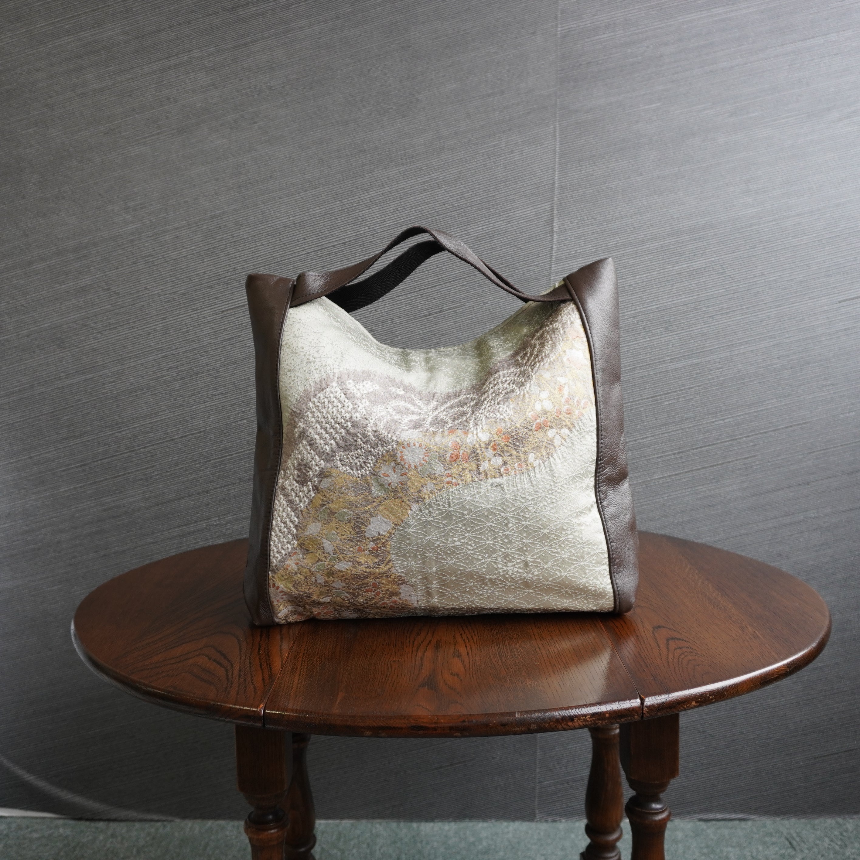 上質な着物リメイク　アップサイクルバッグ　レザーバッグ　R280