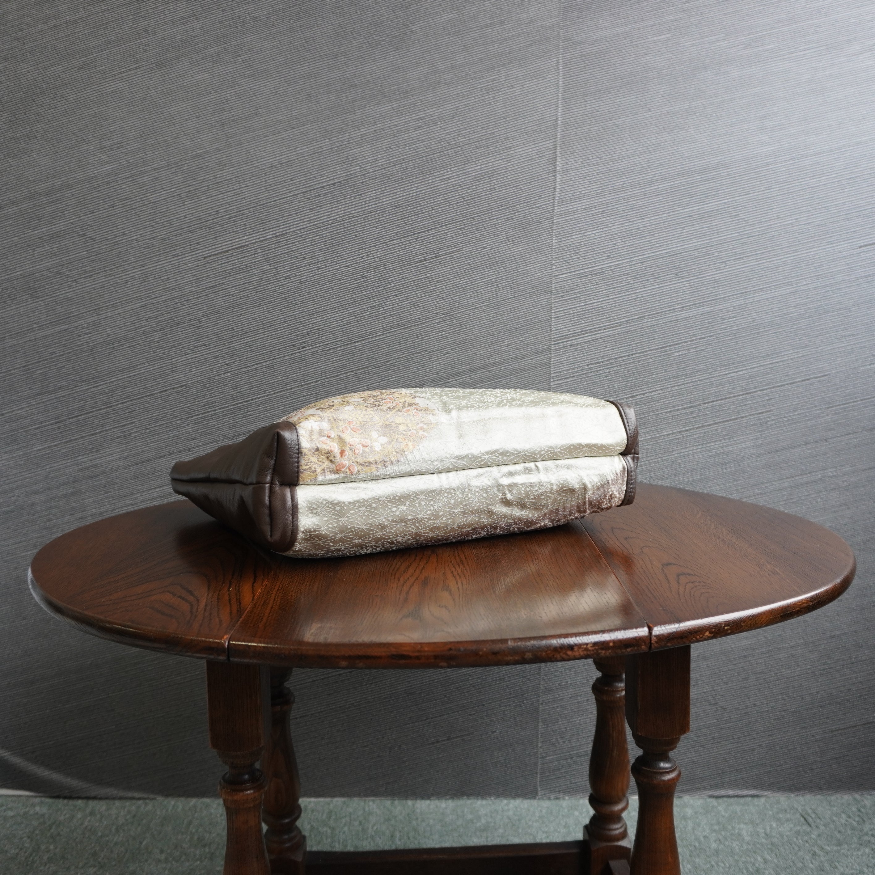 上質な着物リメイク　アップサイクルバッグ　レザーバッグ　R280