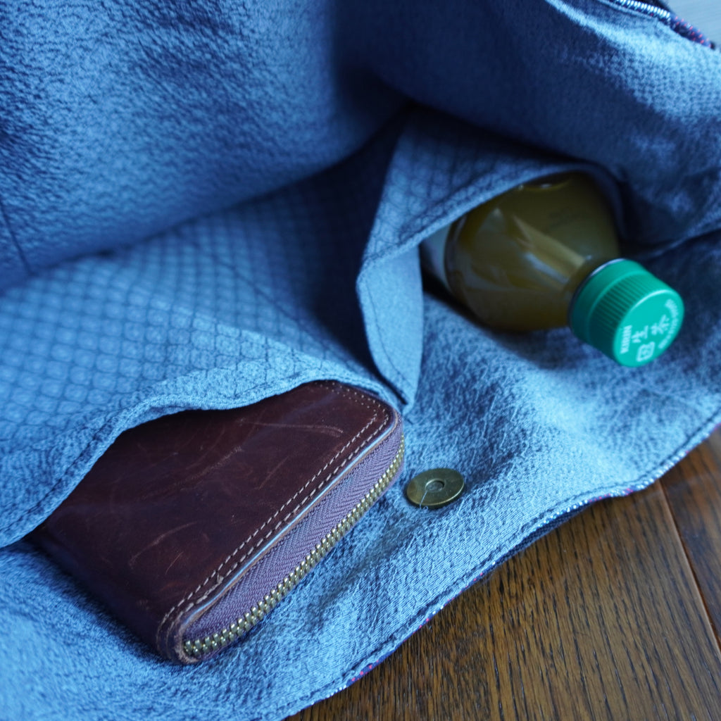 大島柄のプリント着物と本革レザートートバッグ　アップサイクルバッグ　K036