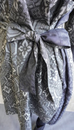 大島紬を使用した灰色のワンピース K190