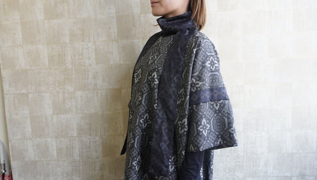 大島紬を使用した灰色のワンピース K190