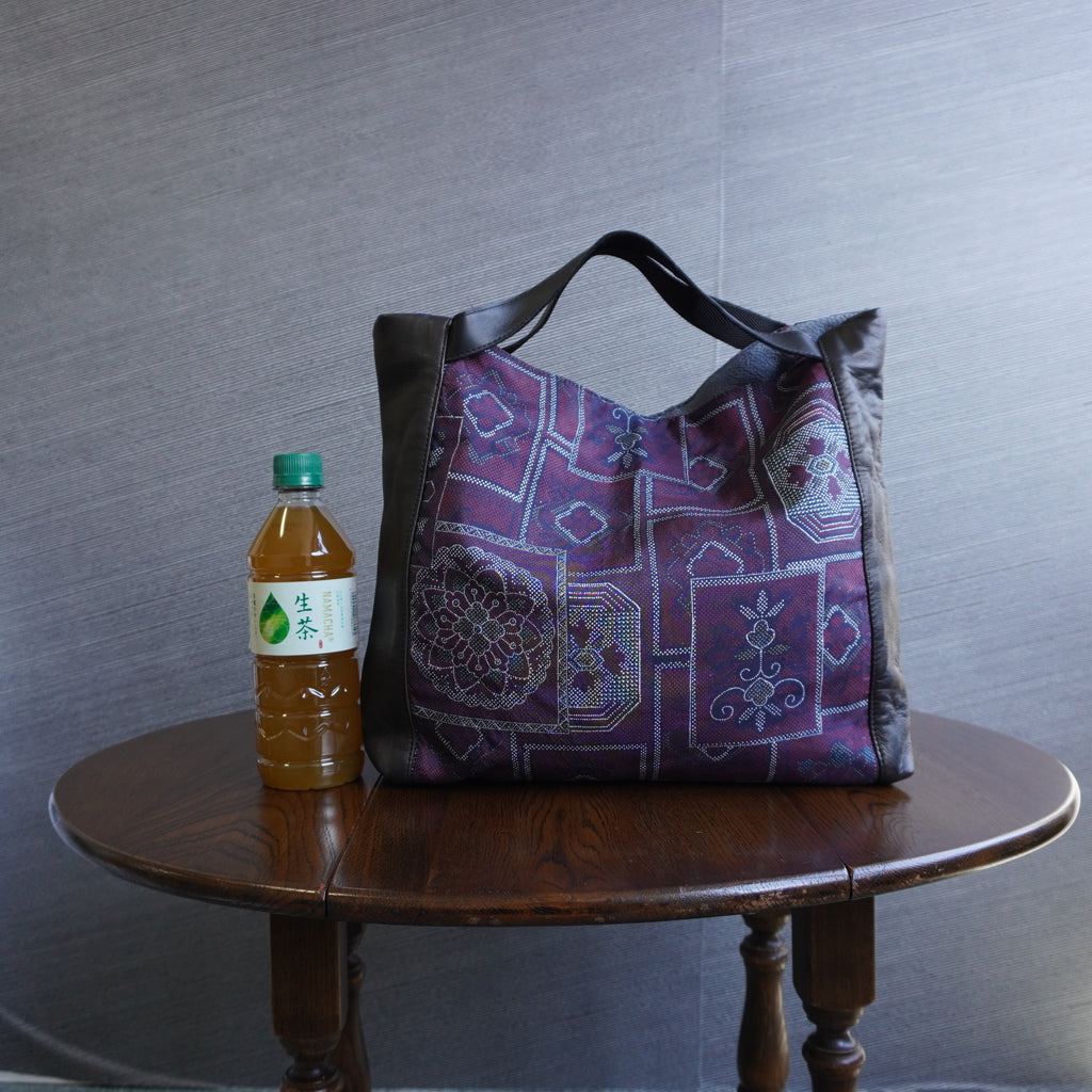 大島柄のプリント着物と本革レザートートバッグ　アップサイクルバッグ　K036