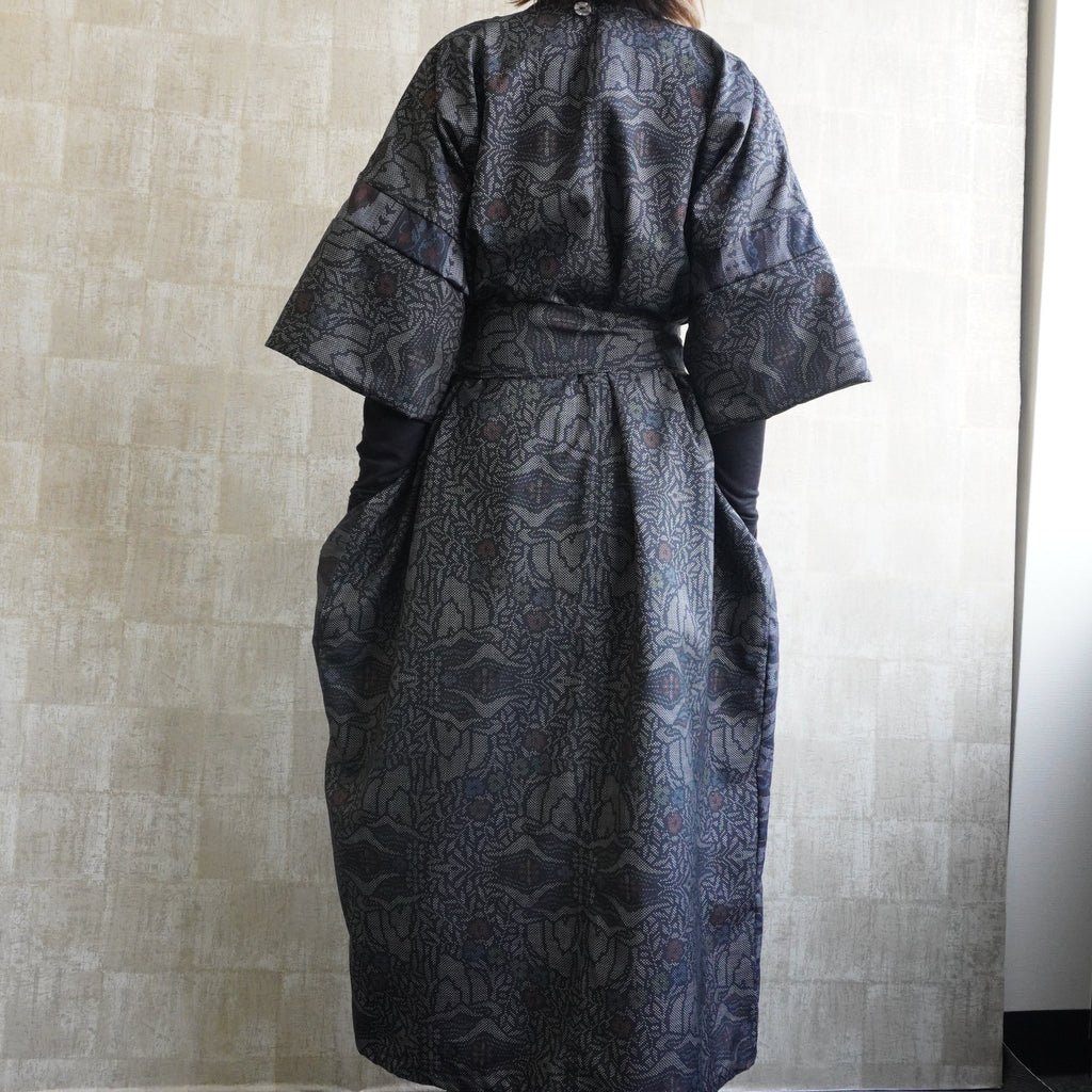 大島紬を使用した灰色のワンピース K192