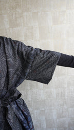 大島紬を使用した灰色のワンピース K192