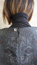 大島紬を使用した灰色のワンピース K192