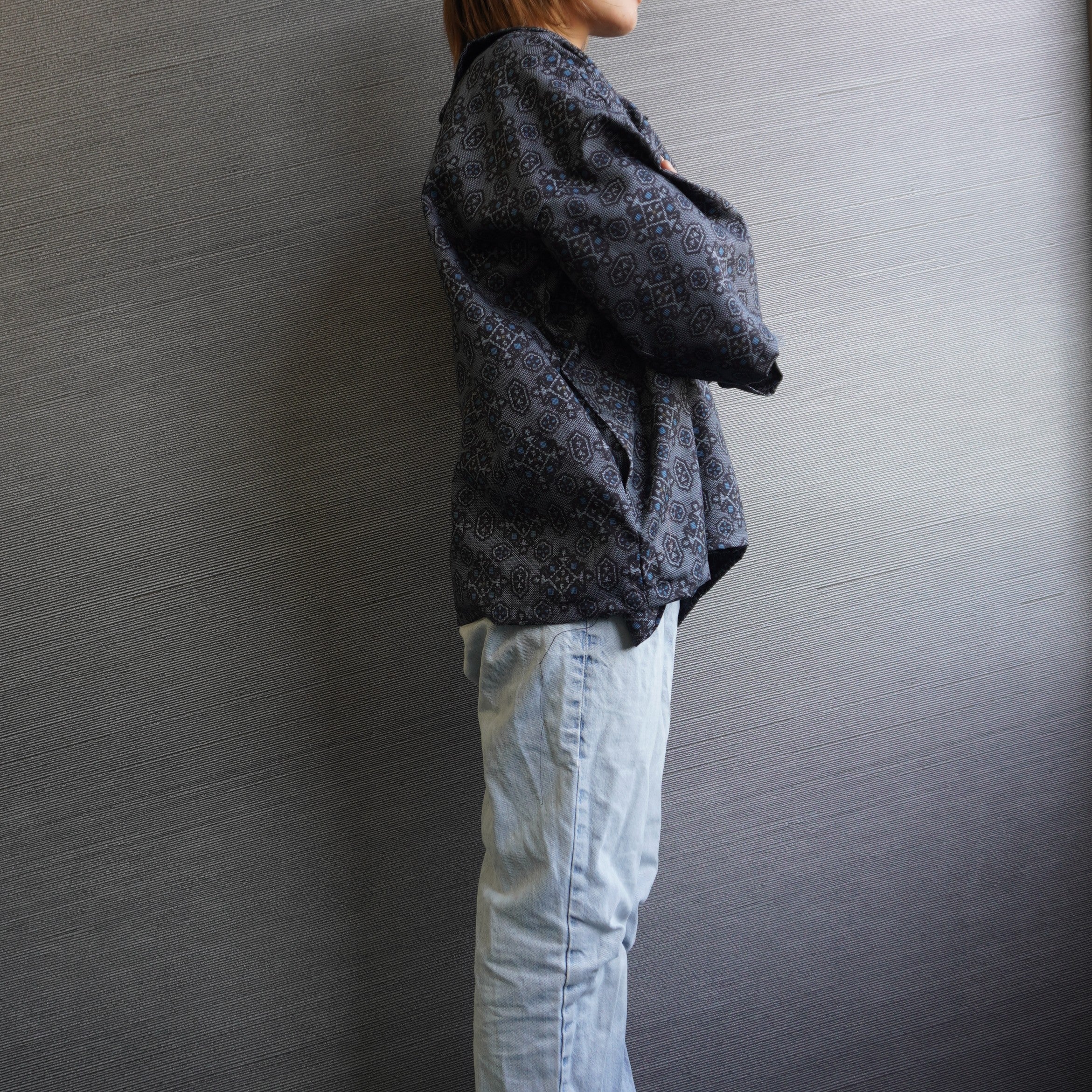 トップス　総柄　ふんわり裾幅　K198