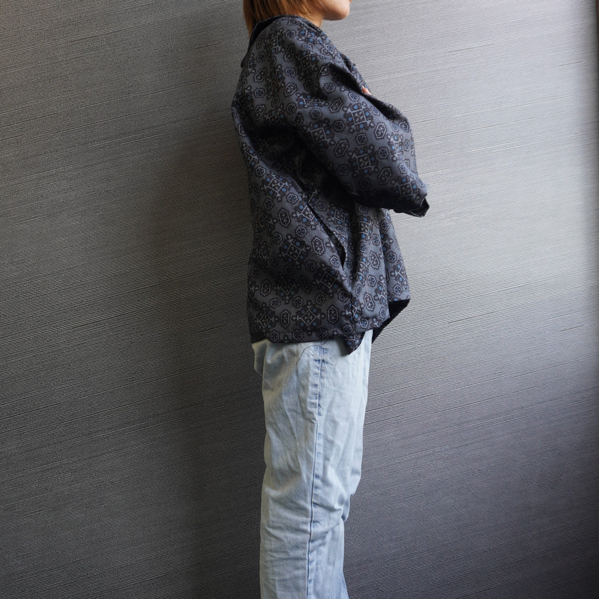 トップス　総柄　ふんわり裾幅　K198