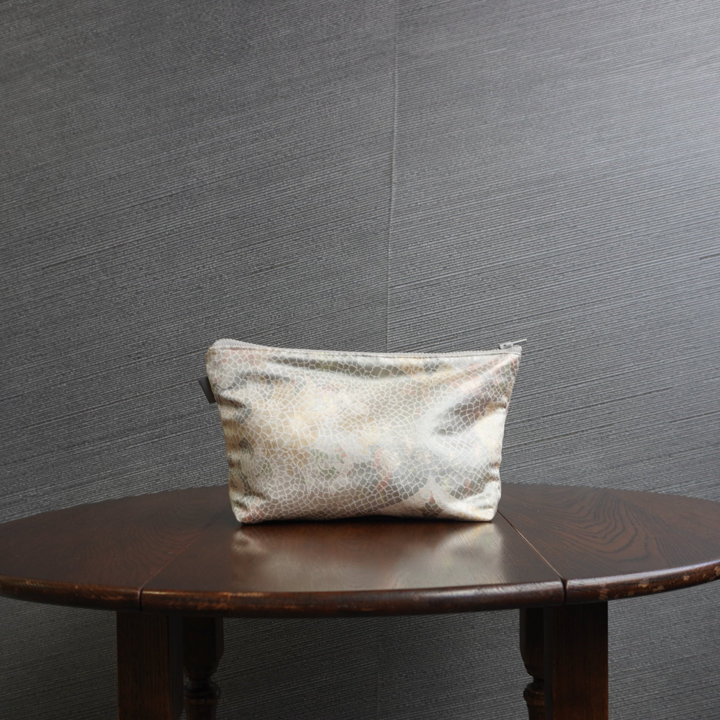 着物帯を使用したポーチ　K138