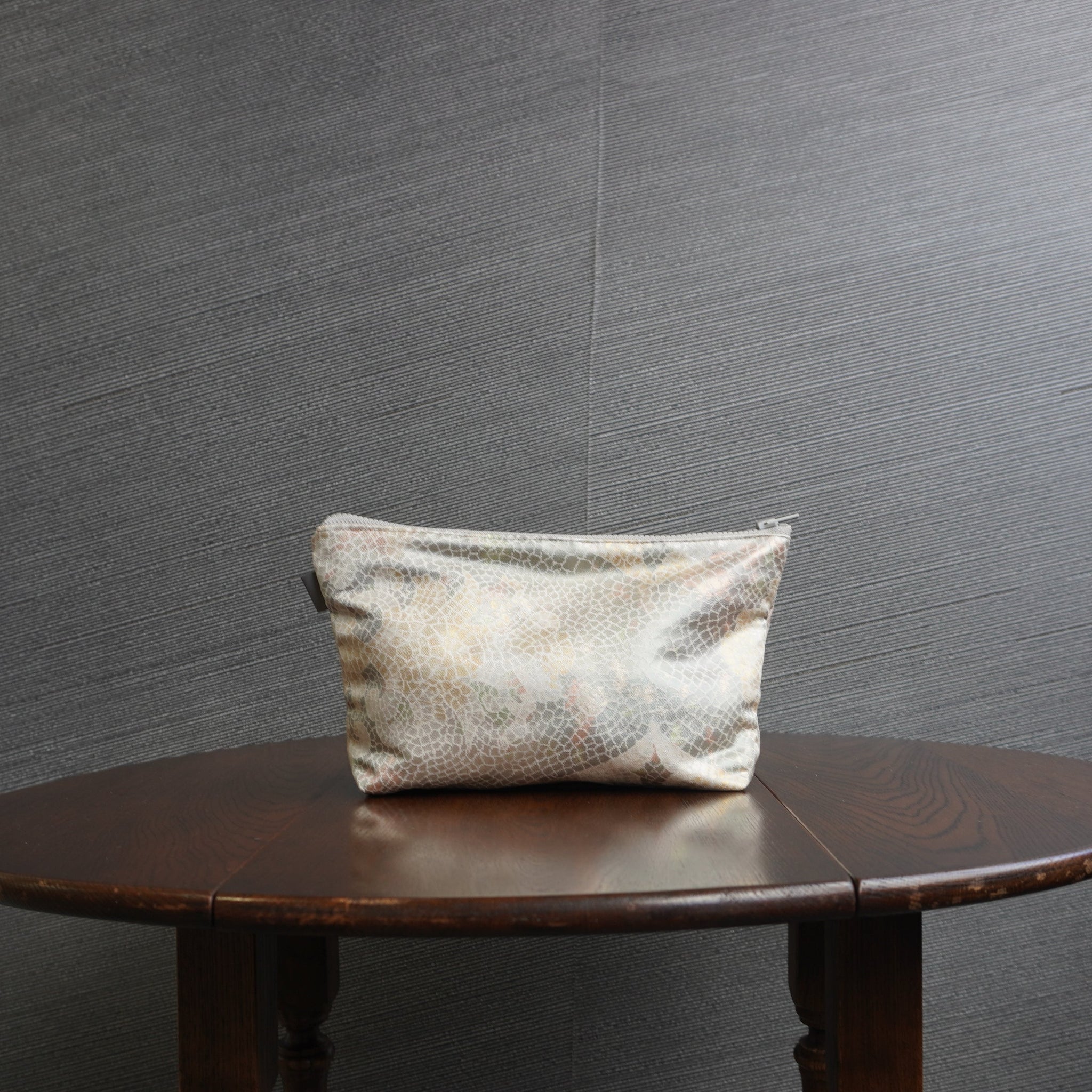 着物帯を使用したポーチ　K138