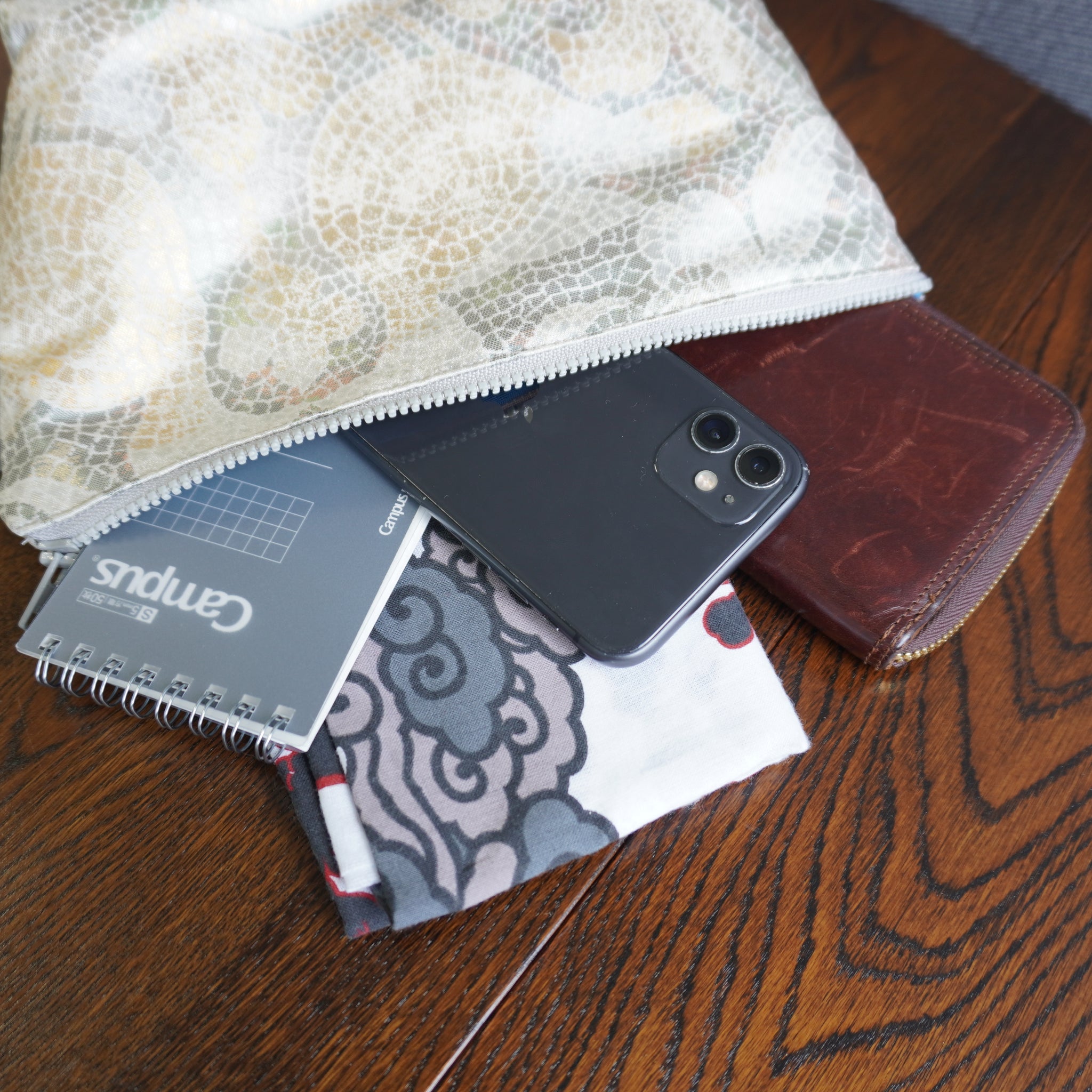 着物帯を使用したポーチ　K138