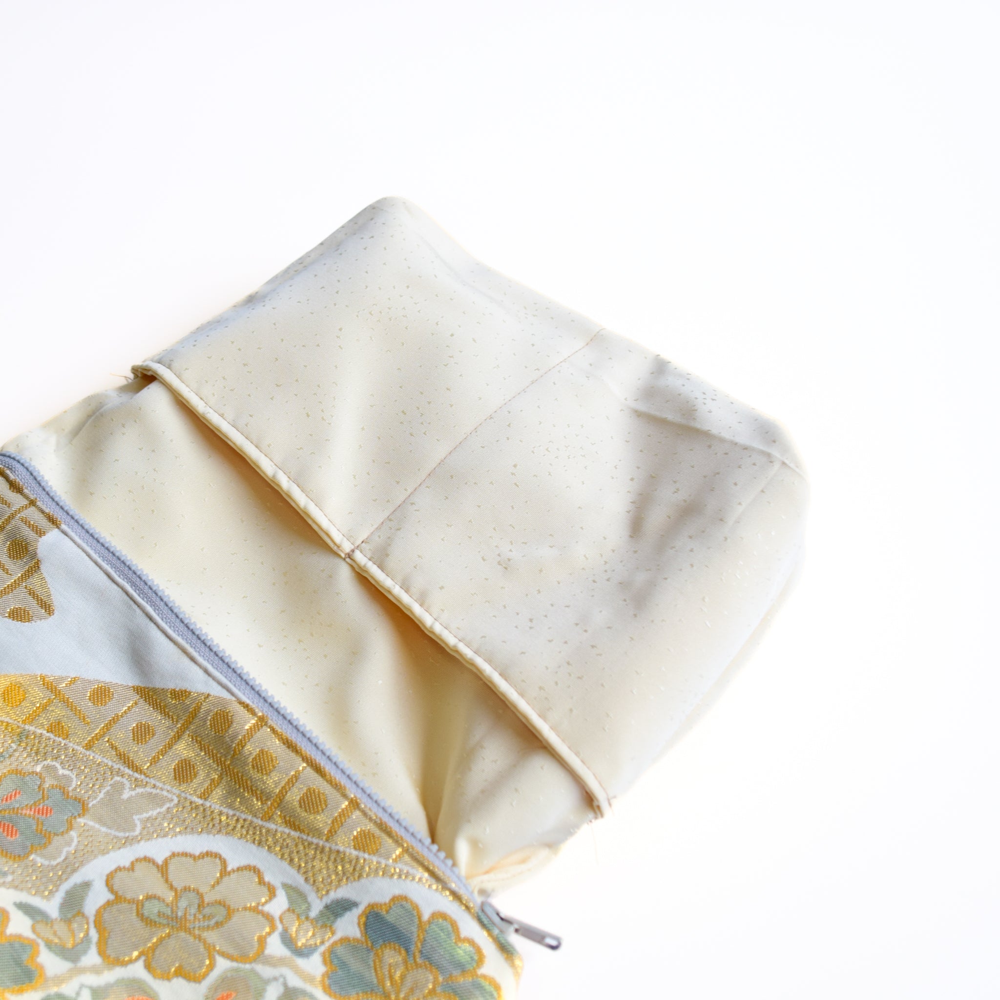 Pouch using kimono obi K228