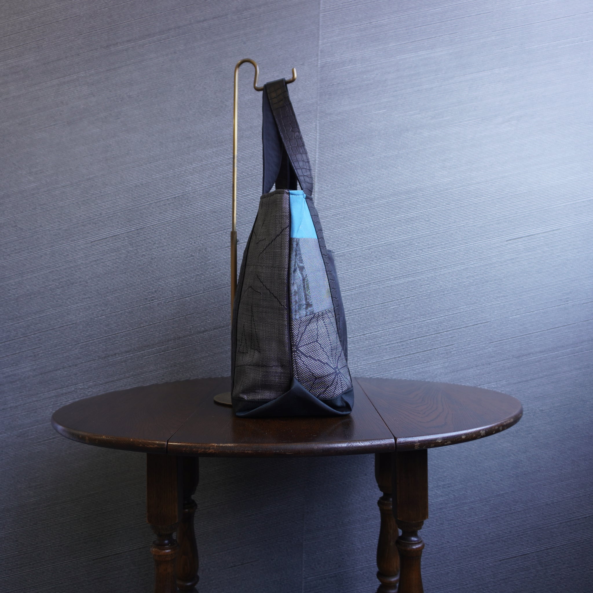 パッチワーク仕様のトートバッグ K203