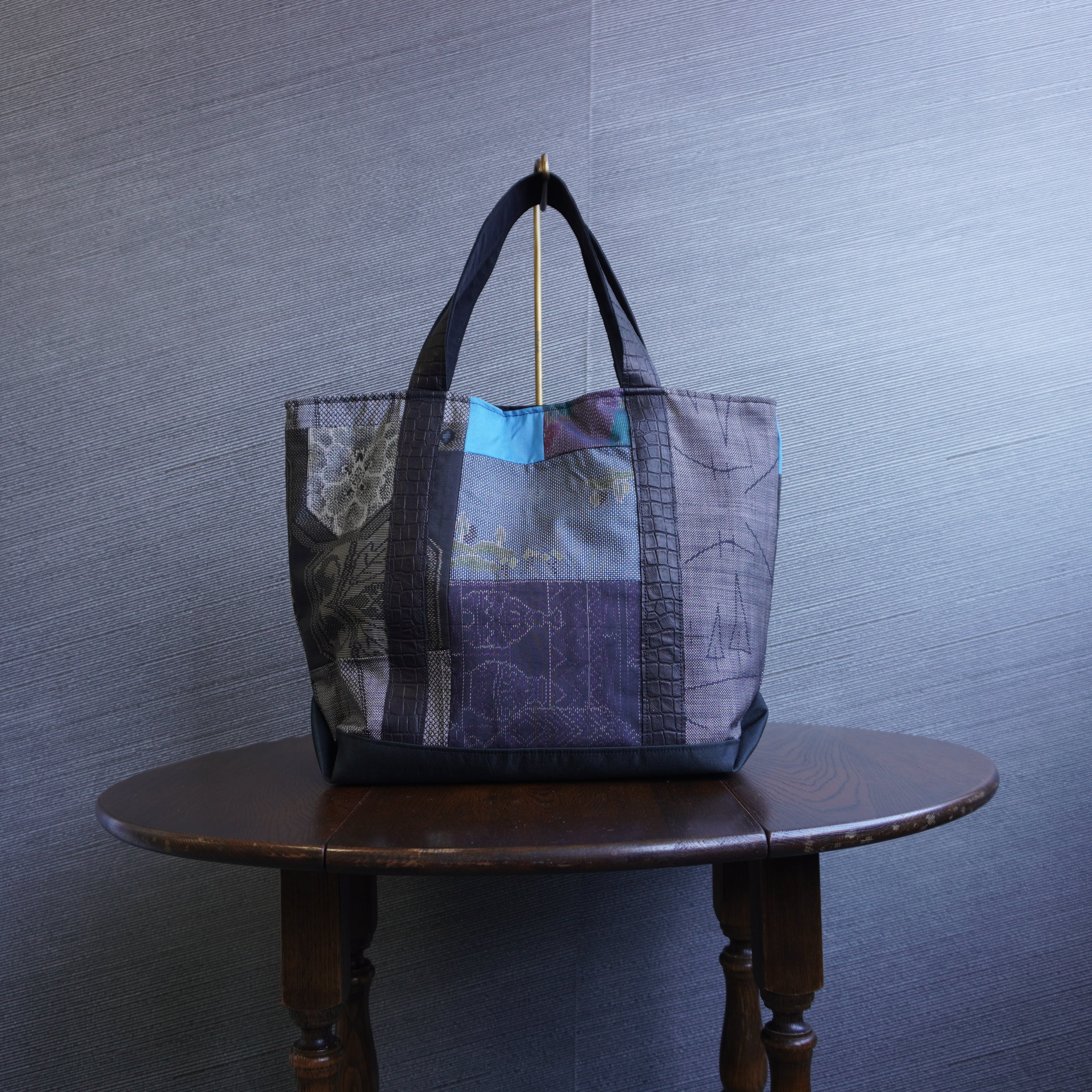 パッチワーク仕様のトートバッグ K203