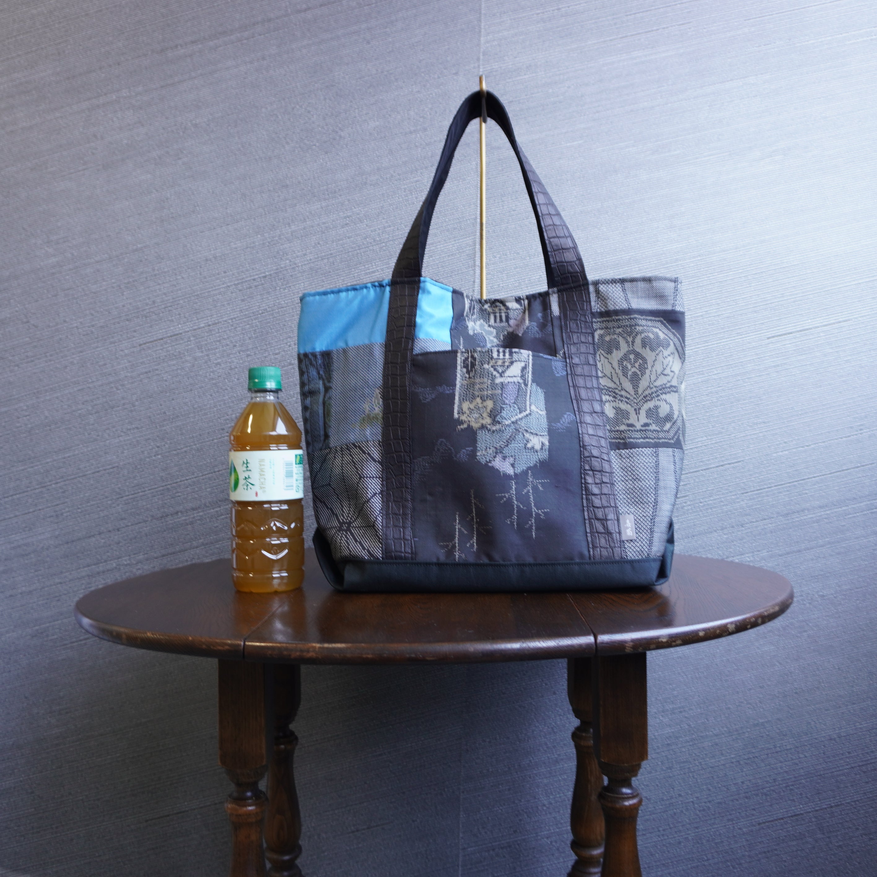 パッチワーク仕様のトートバッグ K203