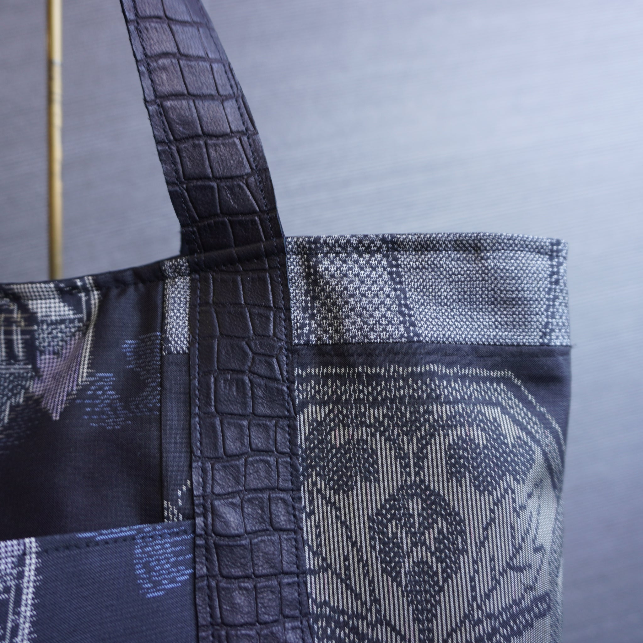 パッチワーク仕様のトートバッグ K203