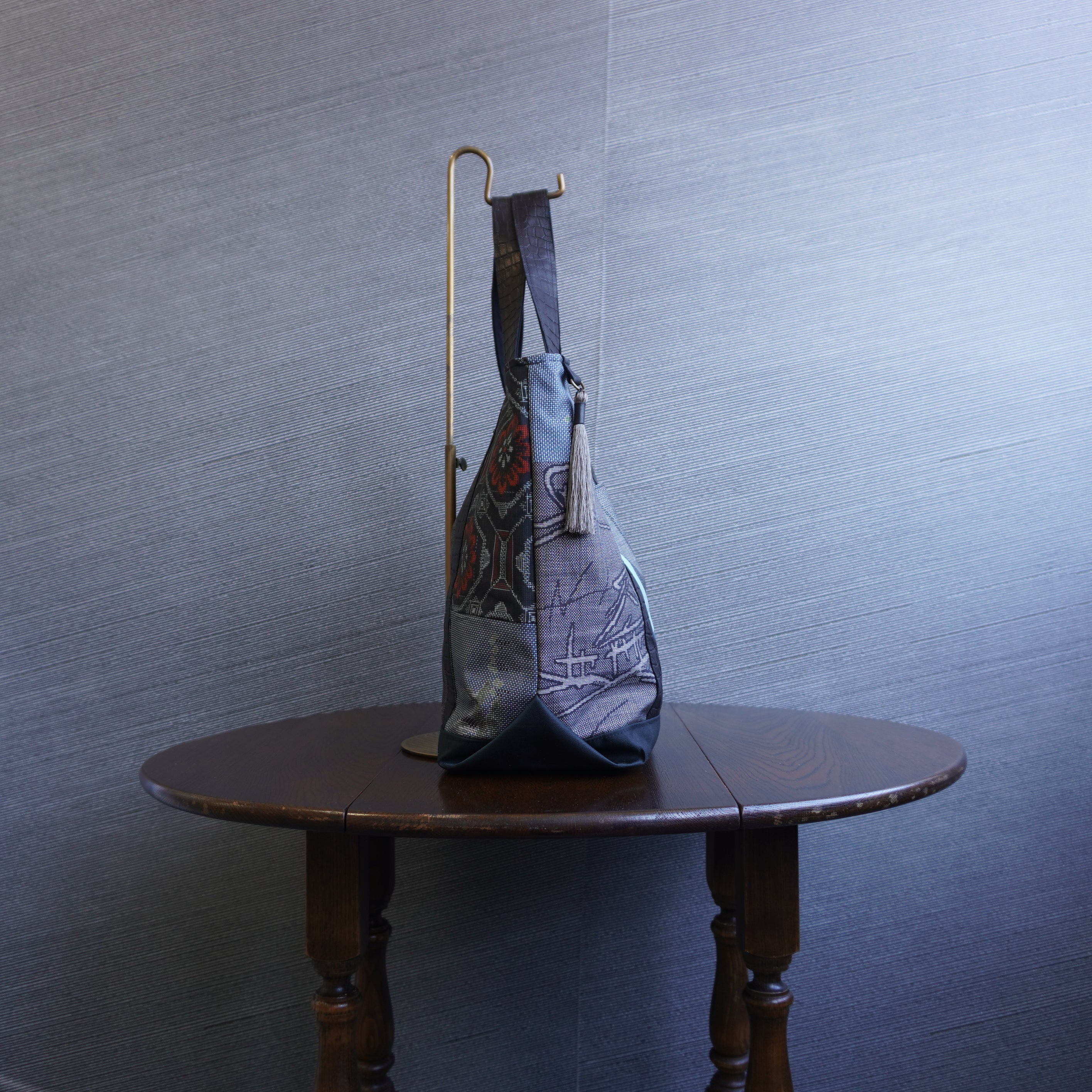 パッチワーク仕様のトートバッグ K204