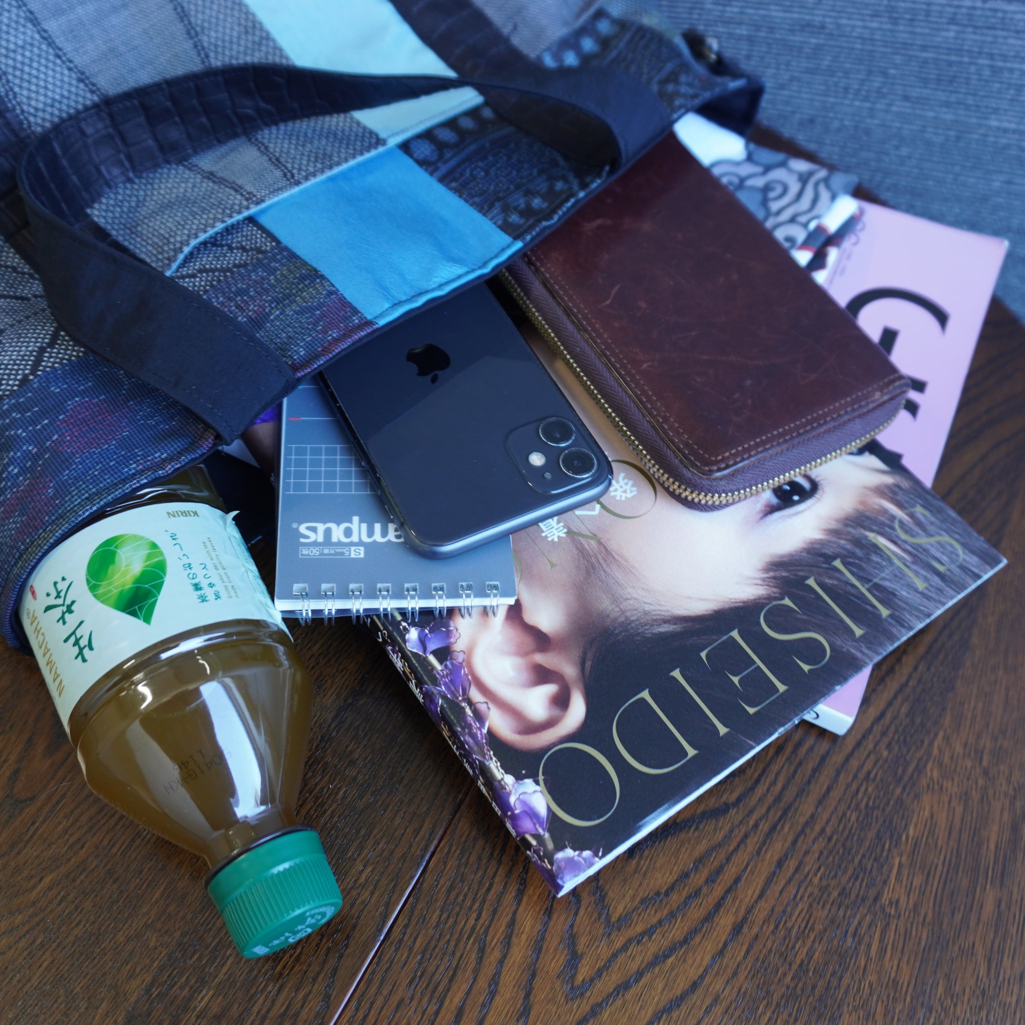 パッチワーク仕様のトートバッグ K204