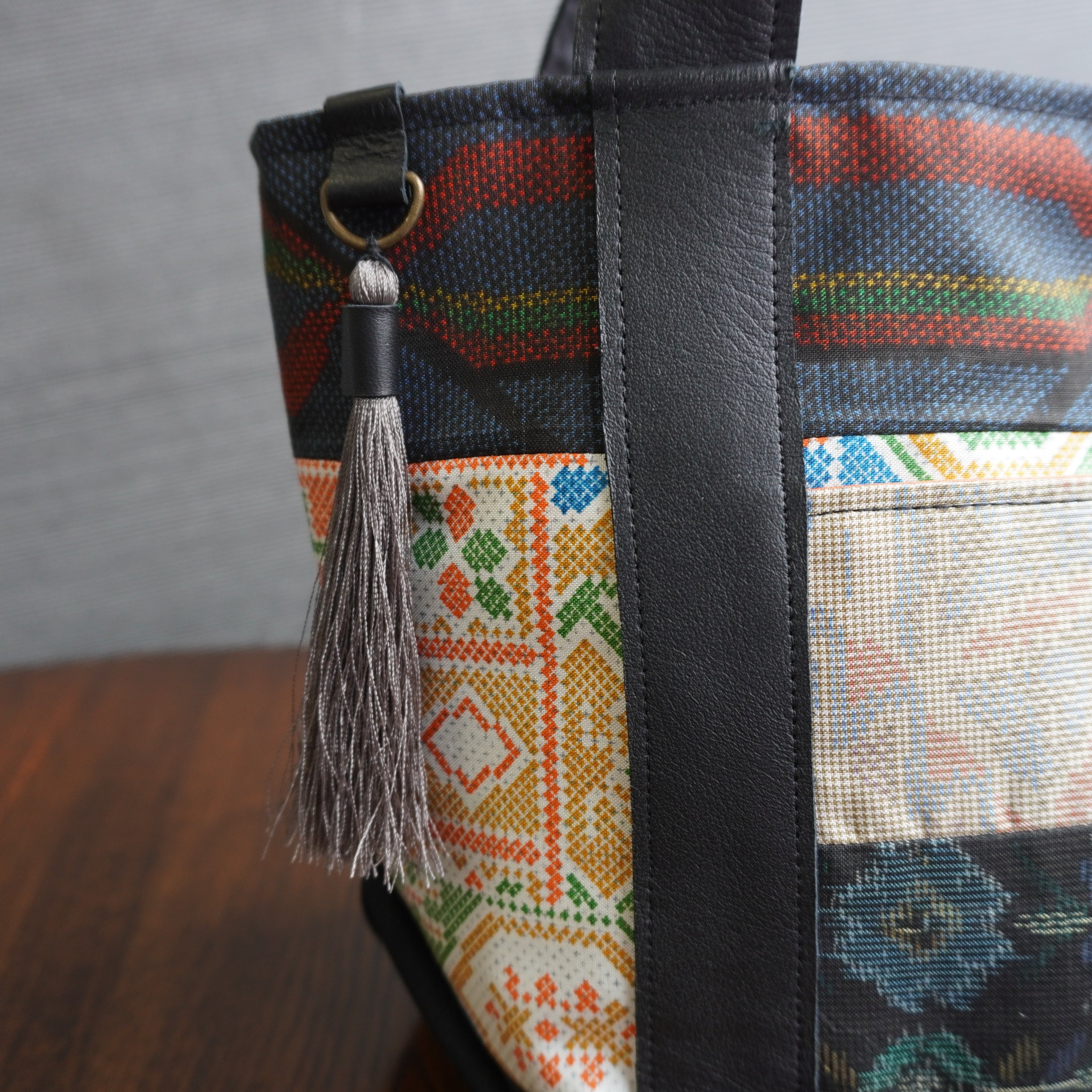 上質な着物リメイク　アップサイクルバッグ　レザーバッグ　K144