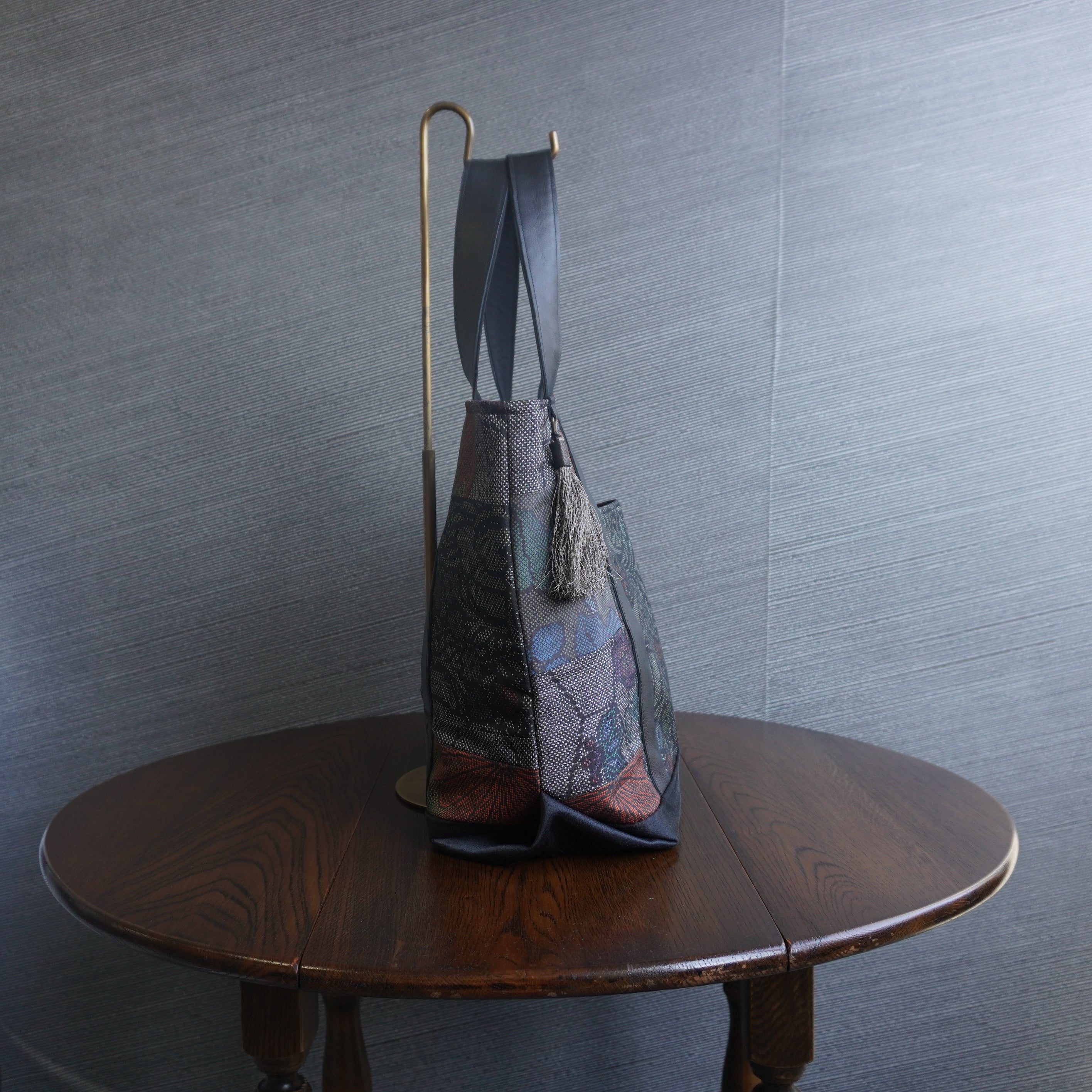 上質な着物リメイク　アップサイクルバッグ　レザーバッグ　K165