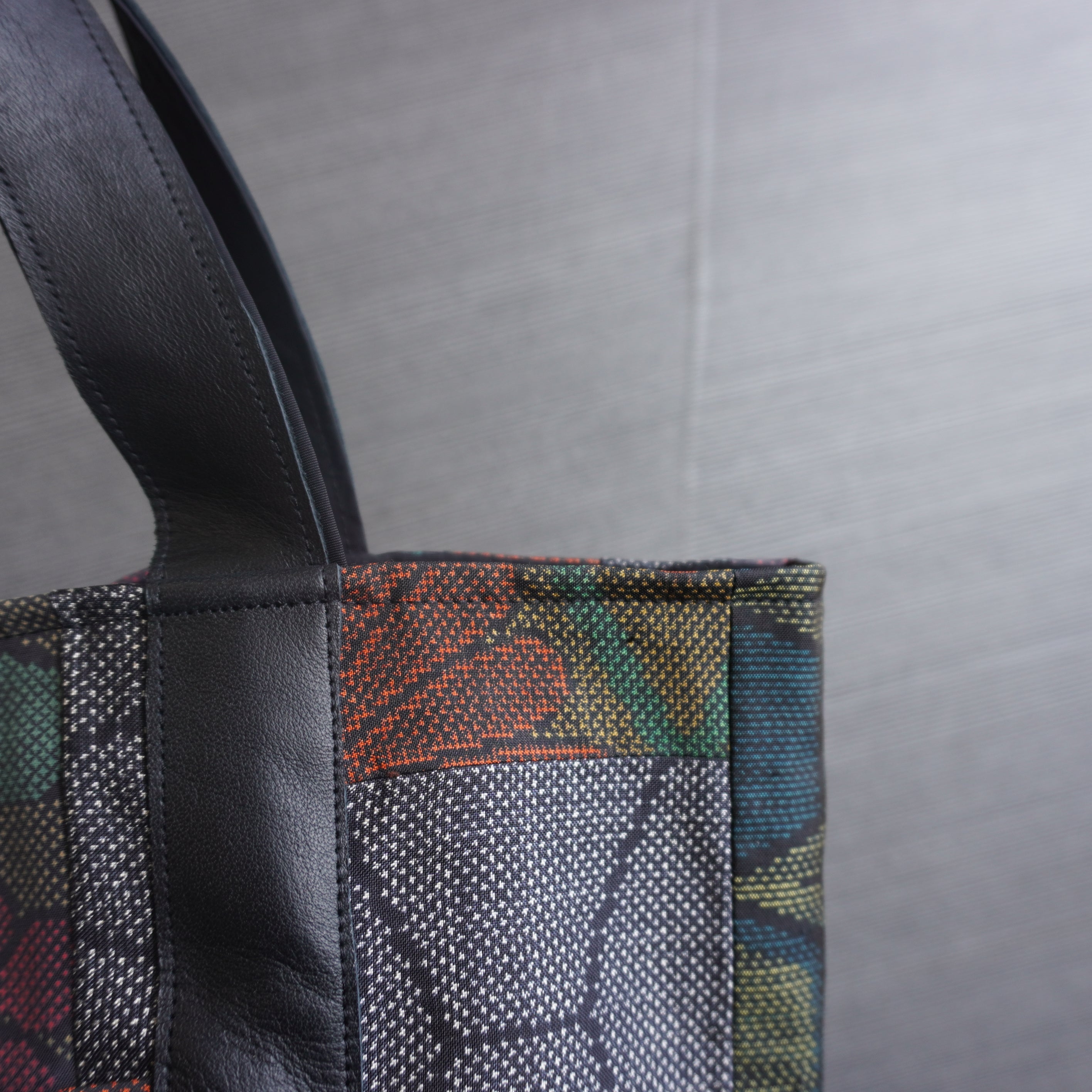 上質な着物リメイク　アップサイクルバッグ　レザーバッグ　K165