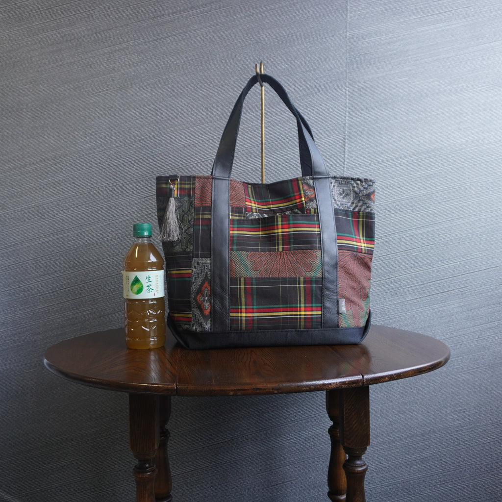 パッチワーク仕様のトートバッグ K166
