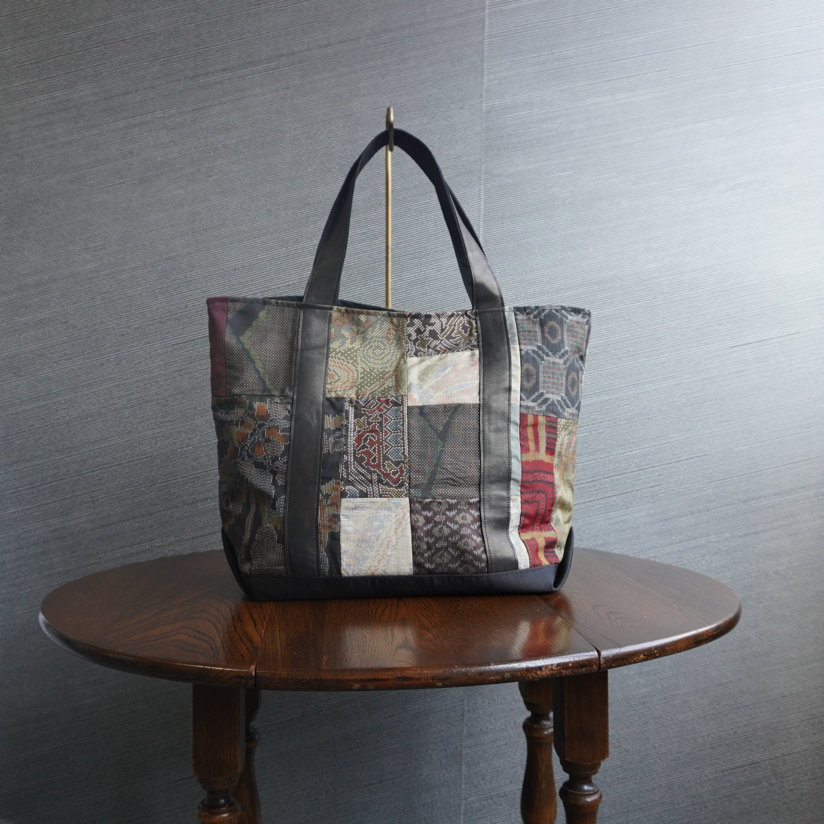 パッチワーク仕様のトートバッグ K168