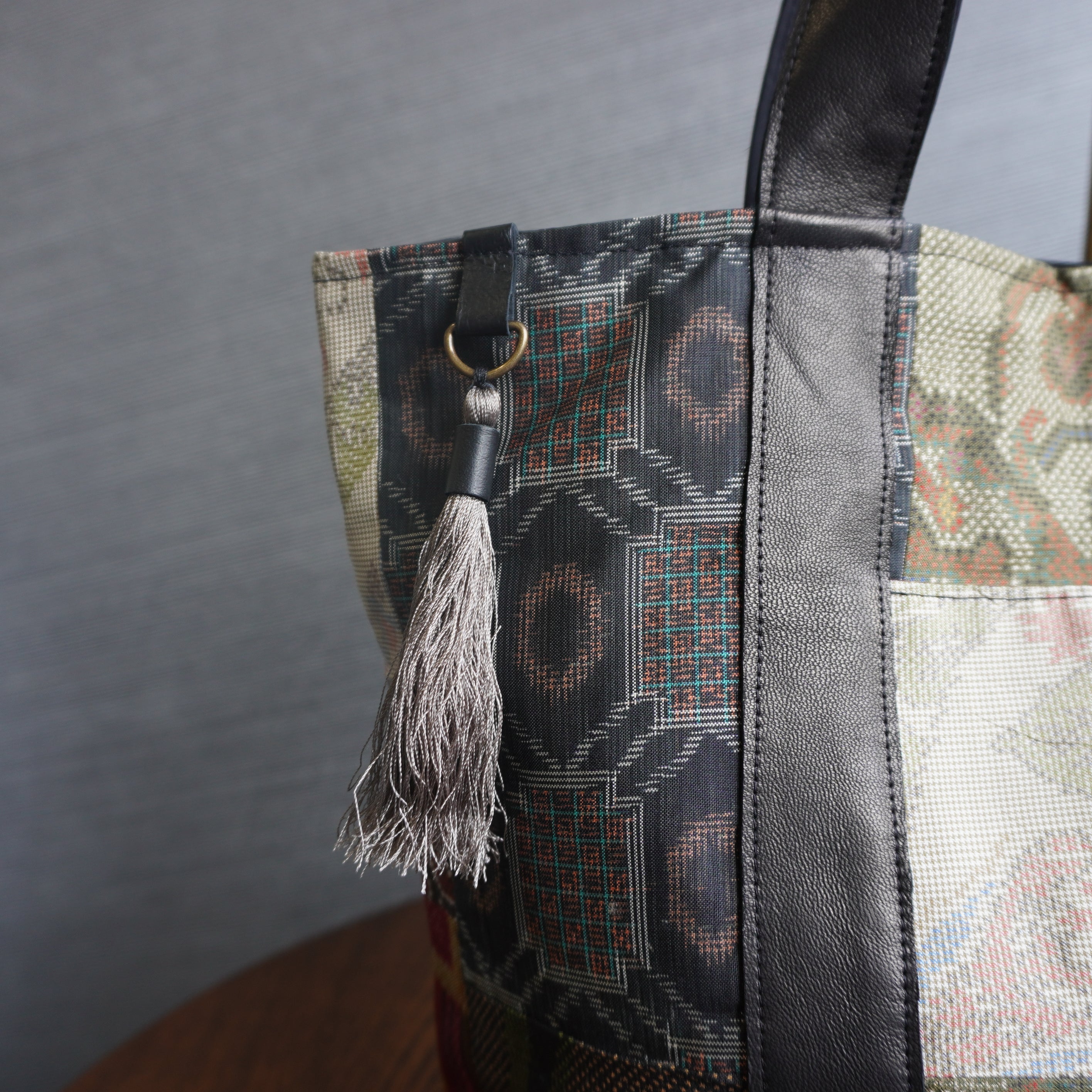 パッチワーク仕様のトートバッグ K168