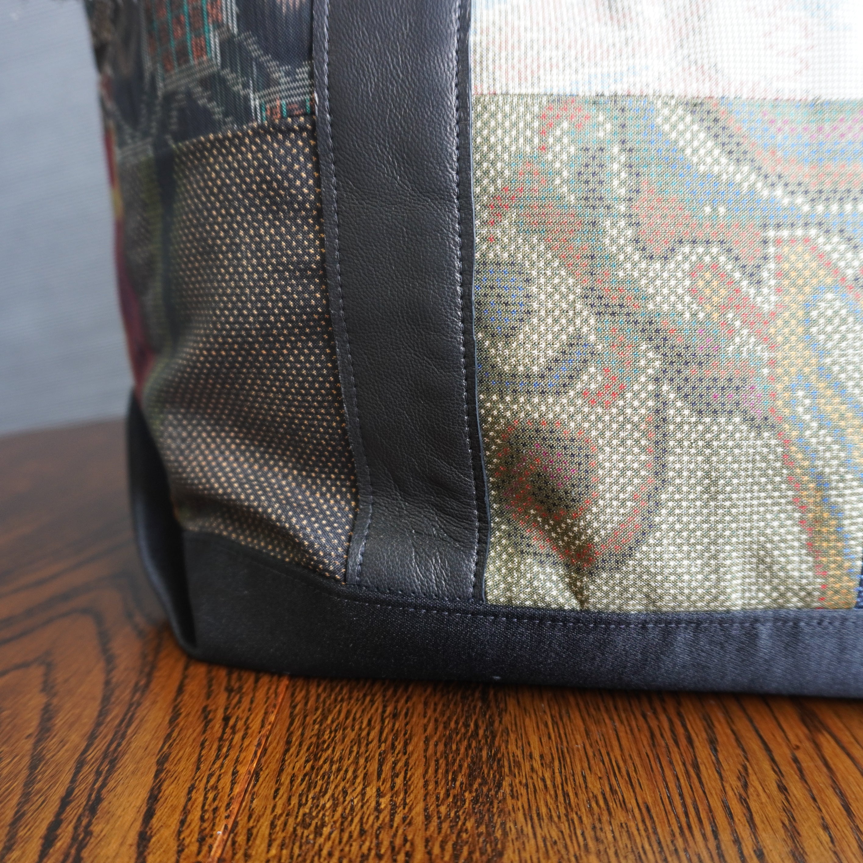 パッチワーク仕様のトートバッグ K168