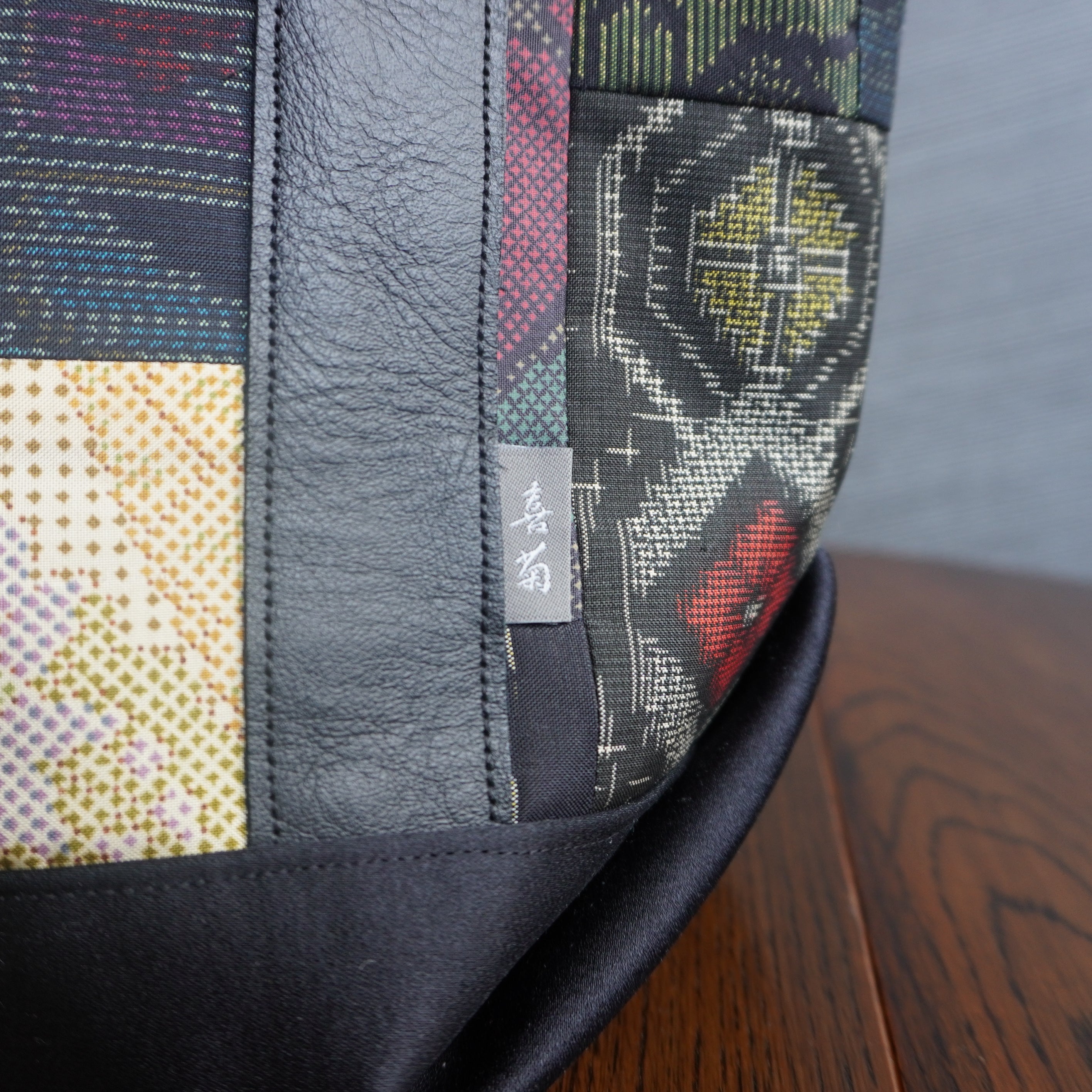 パッチワーク仕様のミニトートバッグ K169