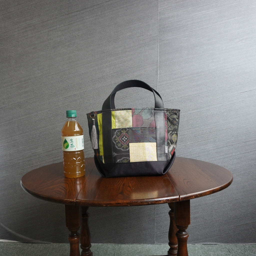 パッチワーク仕様のミニトートバッグ K169