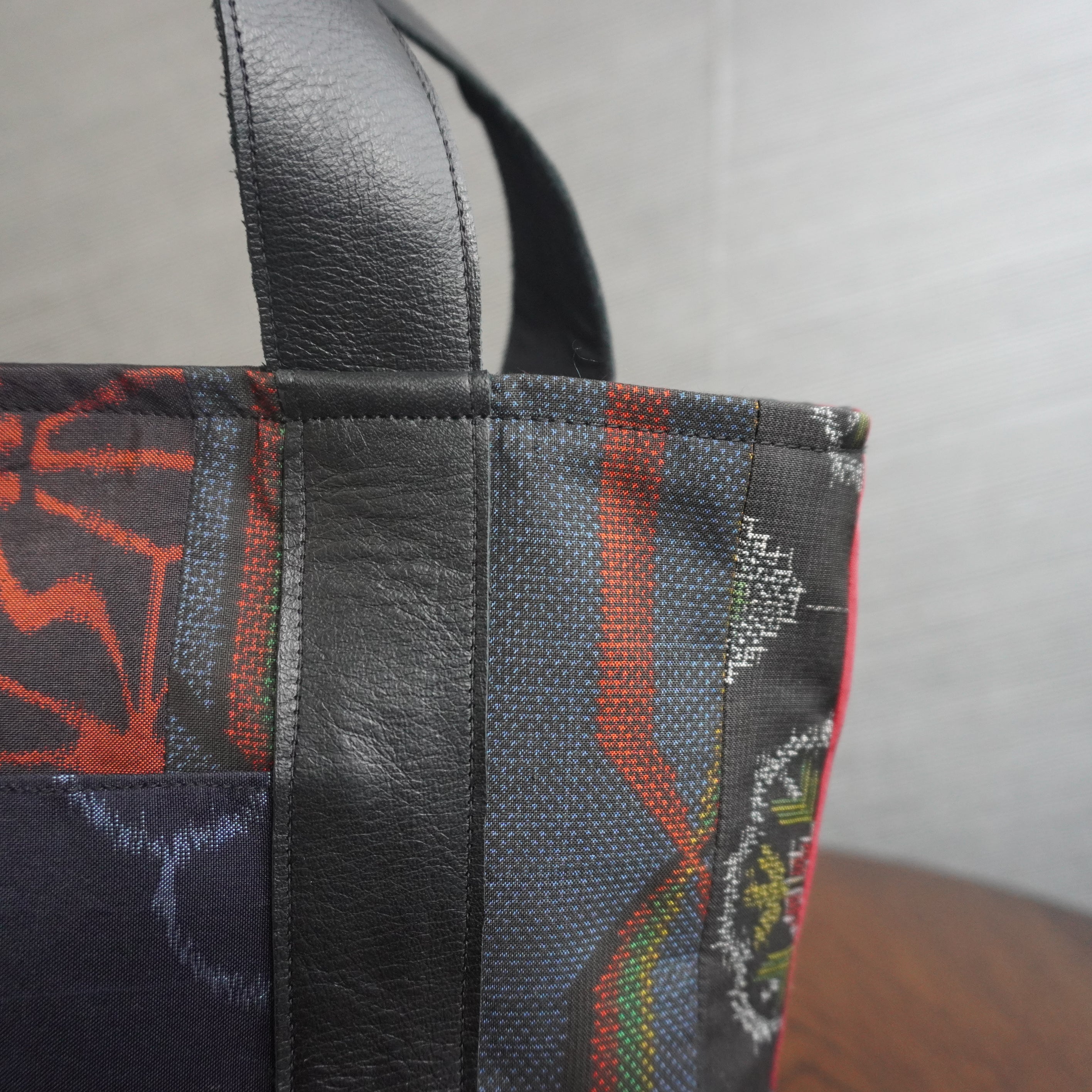 上質な着物リメイク　アップサイクルバッグ　レザーバッグ　K170