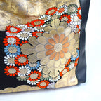 黒地に菊模様のレザートートバッグ　K002