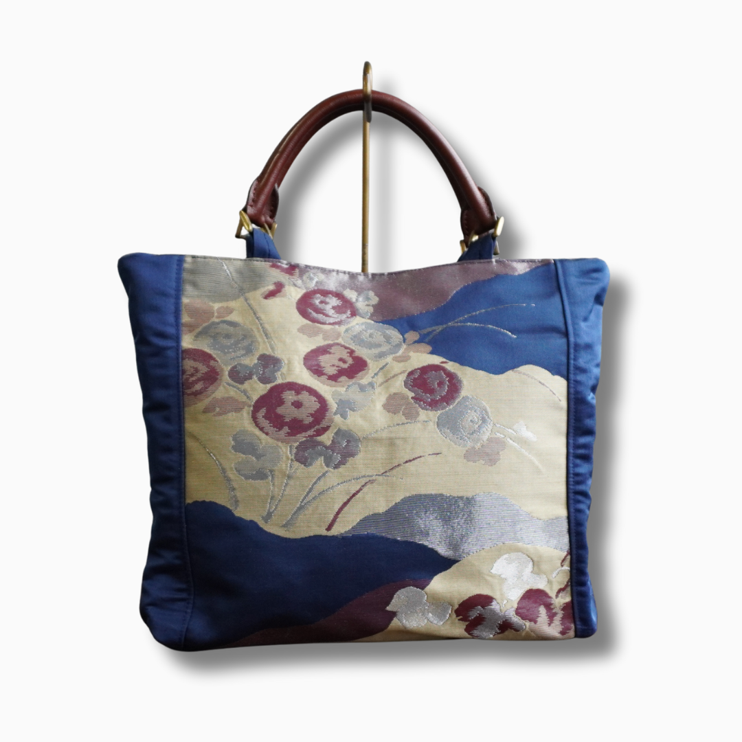 美しい蒼色の帯を使ったトートバッグ　アップサイクルバッグ　 K081