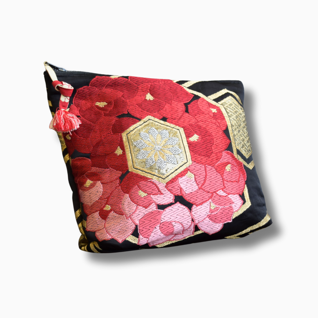 黒地×赤花柄　クラッチバッグ　バッグインバッグ　K085