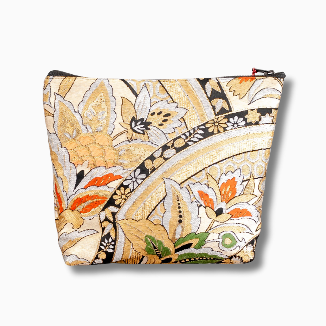 煌びやかなポーチ　正絹金襴　和柄　K088
