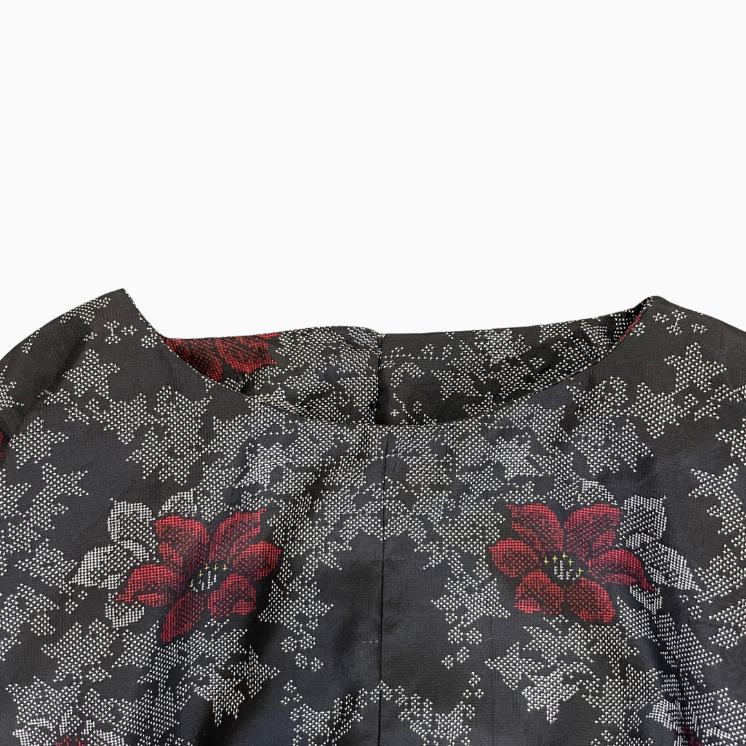 大島紬を使用した黒色のワンピース K200