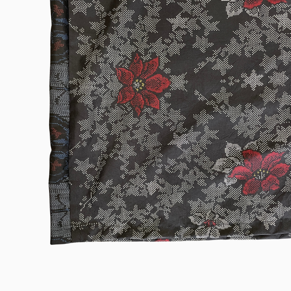 大島紬を使用した黒色のワンピース K200