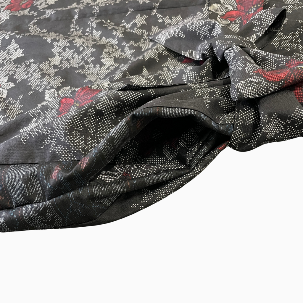 大島紬を使用した黒色のワンピース K200