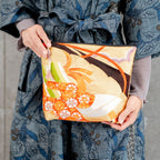 豪華なポーチ　金襴　唐草模様　K106