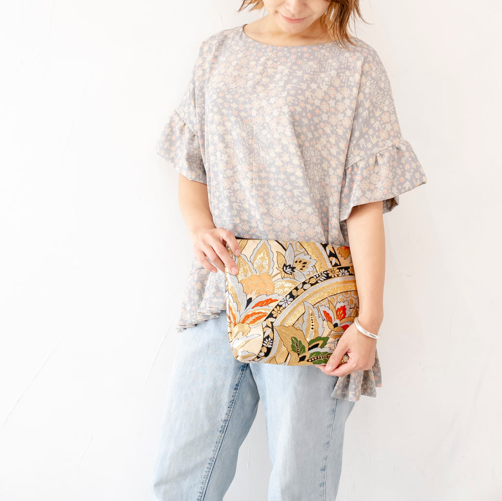 煌びやかなポーチ　正絹金襴　和柄　K088