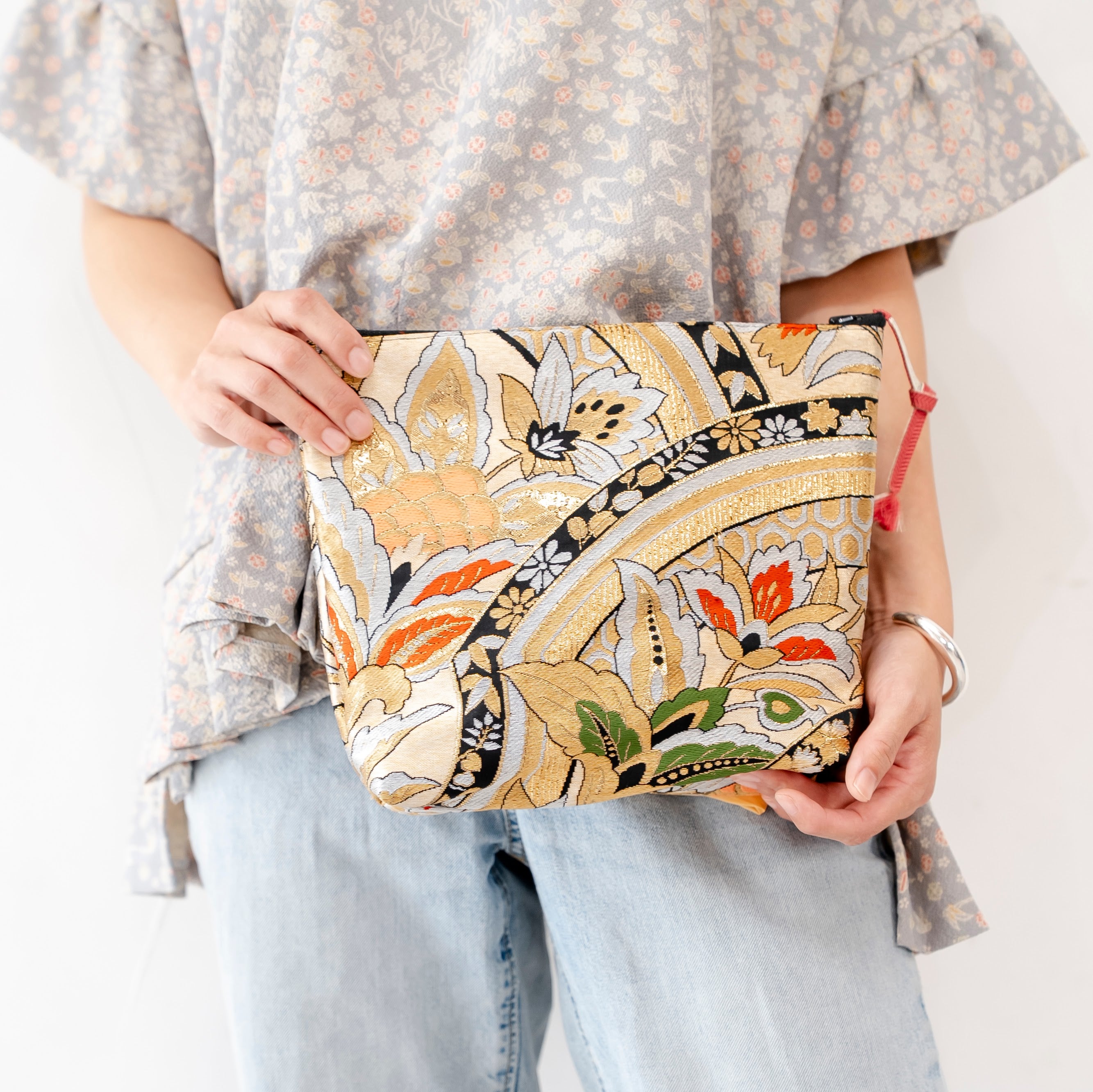 煌びやかなポーチ　正絹金襴　和柄　K088